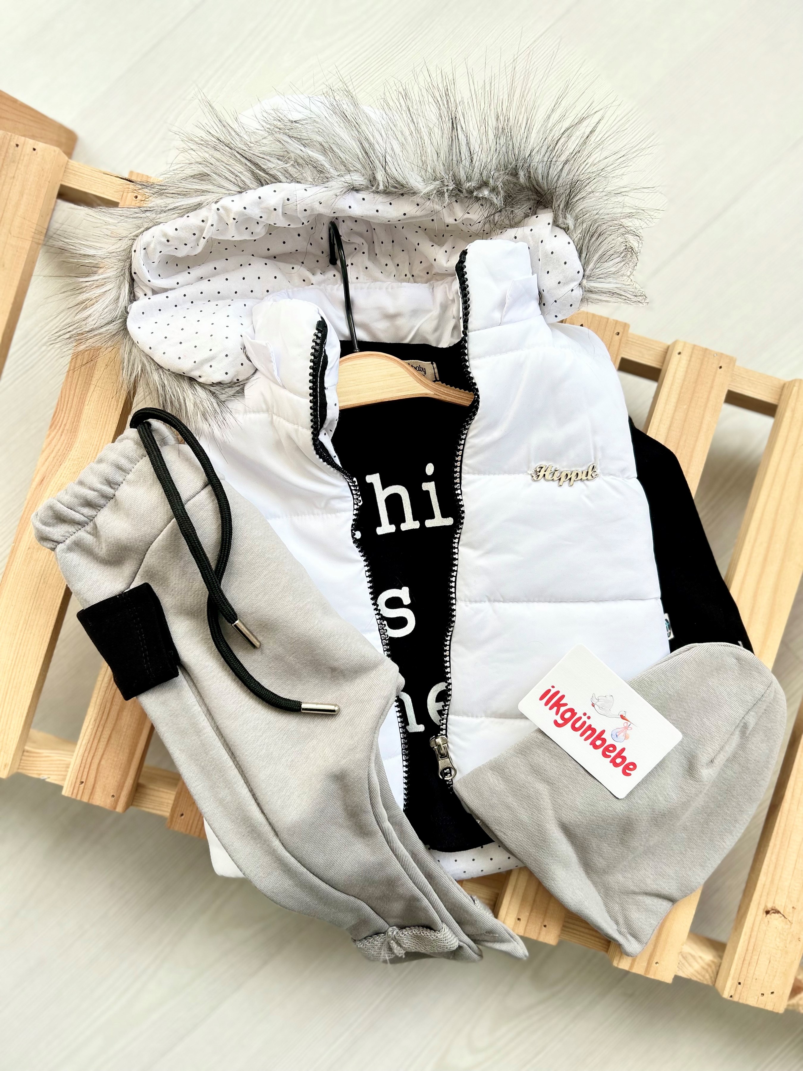 This İs Me Şişme Yelekli Unisex Şapkalı 4'Lü Takım 