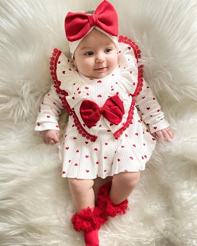 Fiyonklu Minik Kalpli Güpür Detaylı Boneli Altan Çıtçıtlı Takım