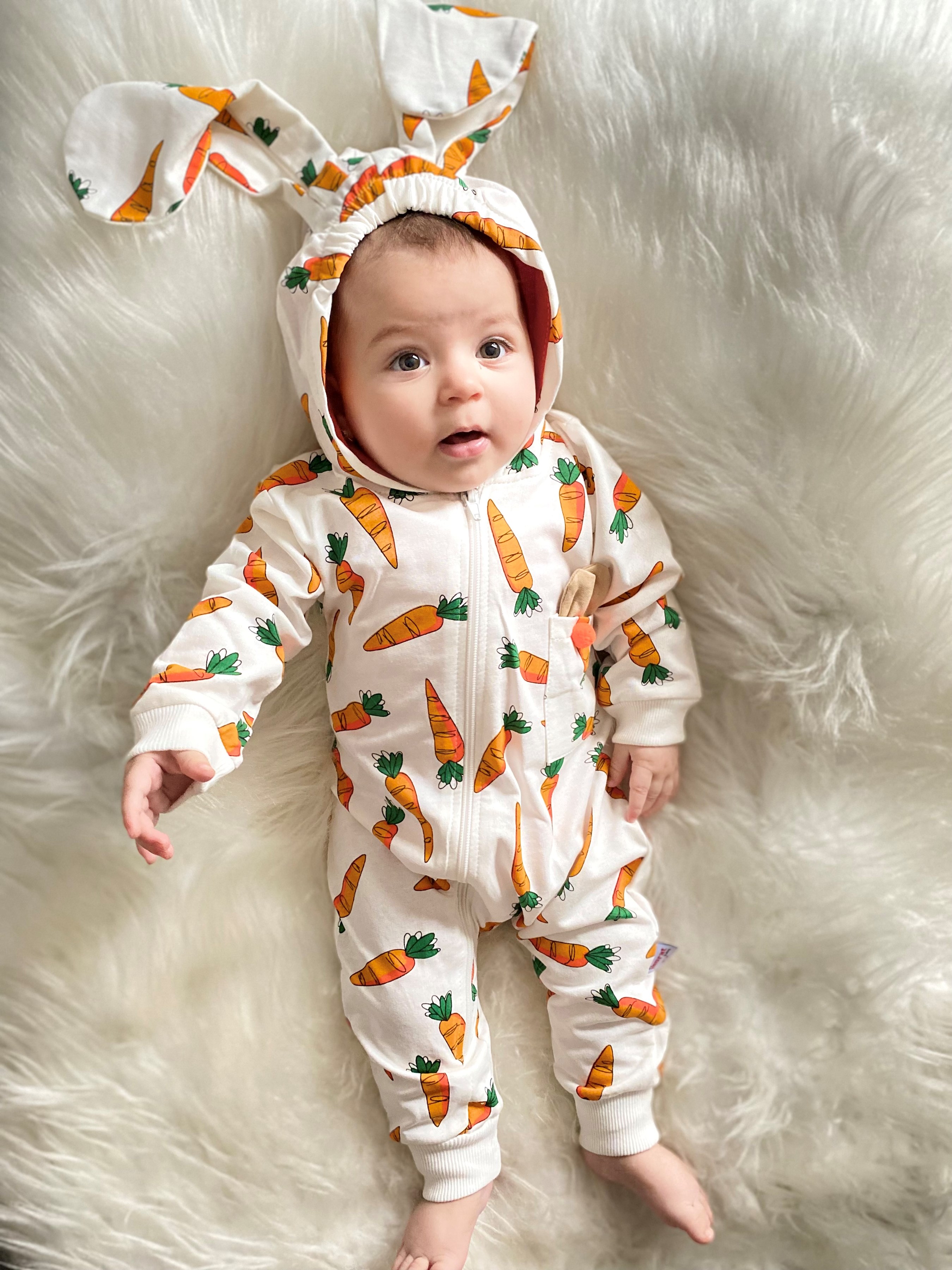 Tavşan Kulaklı Havuç Desenli Unisex Tulum