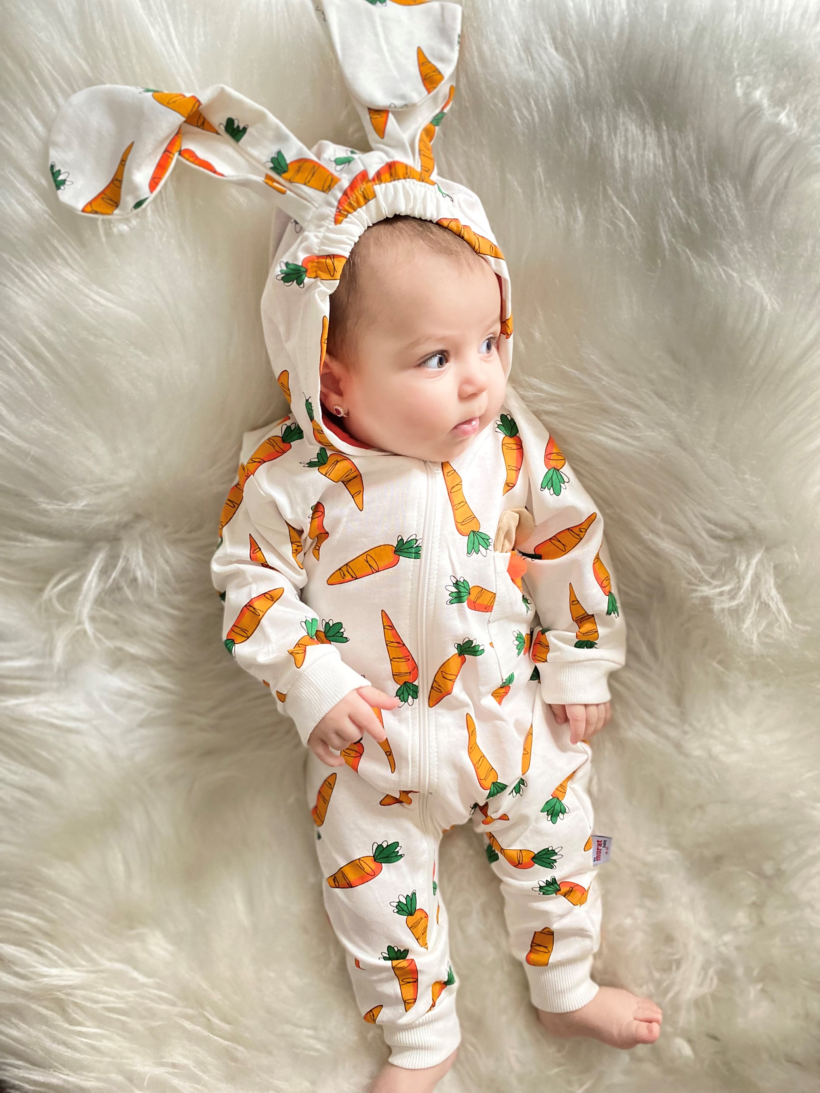 Tavşan Kulaklı Havuç Desenli Unisex Tulum