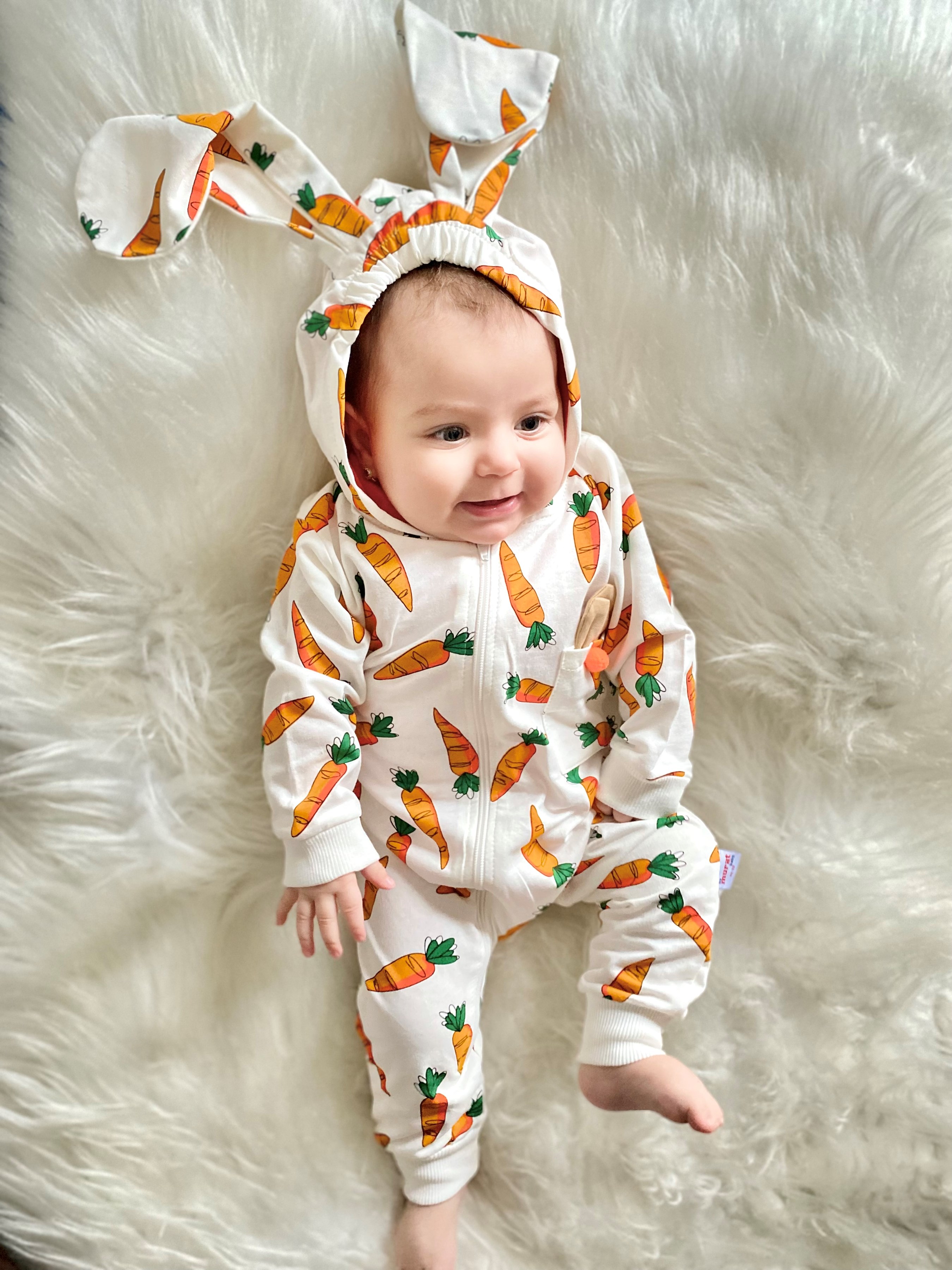 Tavşan Kulaklı Havuç Desenli Unisex Tulum
