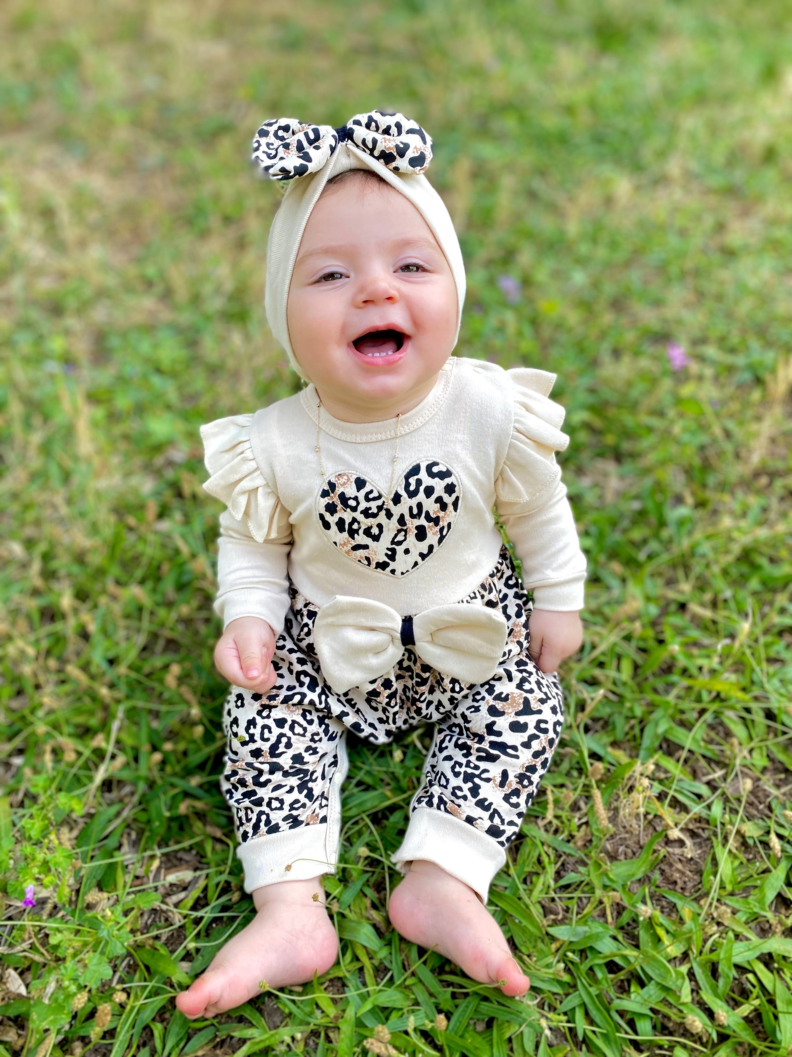 Kalp Leopar Desenli Fiyonklu Kol Detaylı Bandanalı %100 Pamuk Tulum