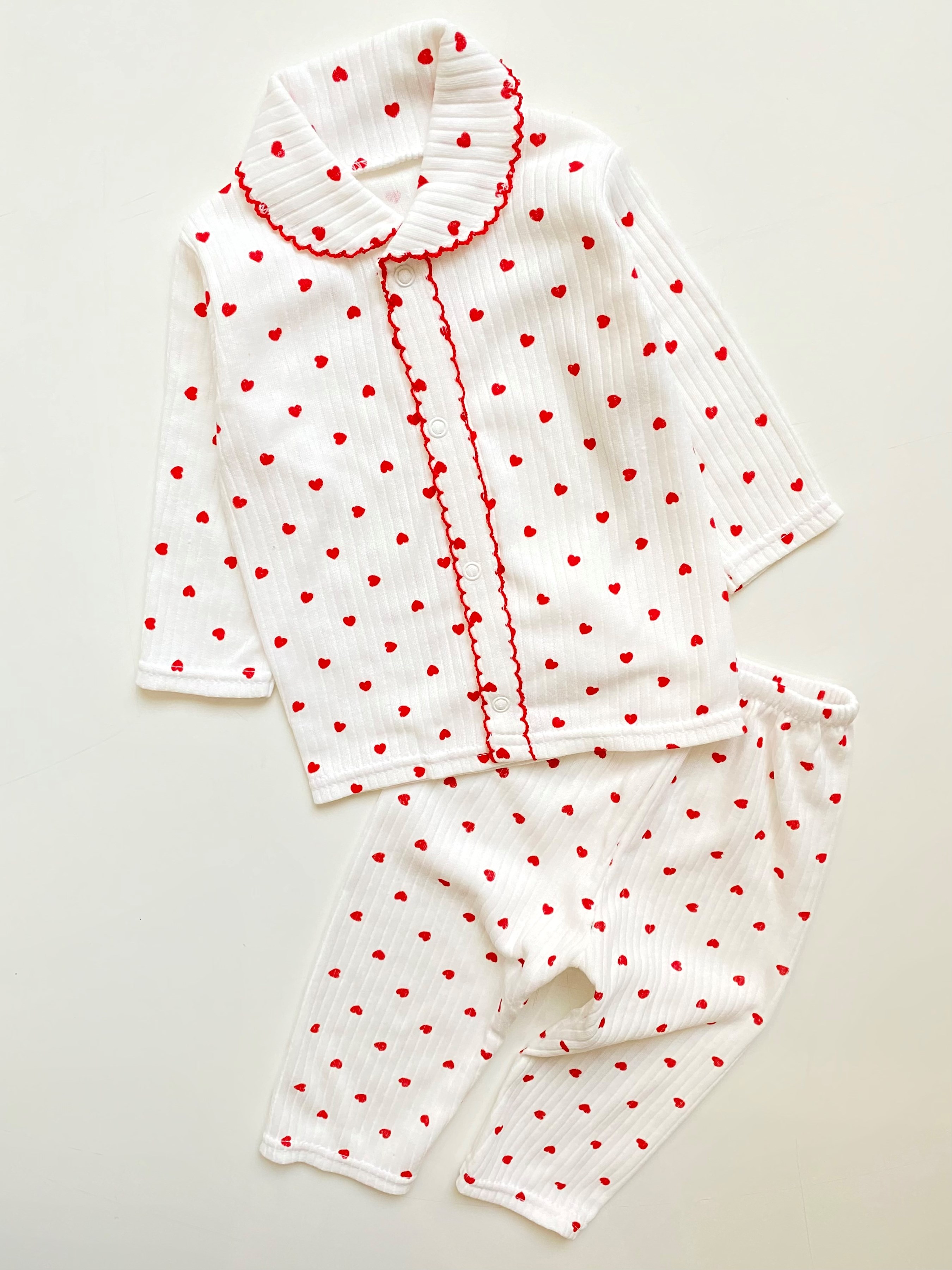 Minik Kalp Desenli Çıtçıtlı Düğmeli 2’Li Ribanalı Esnek Kumaş Pijama