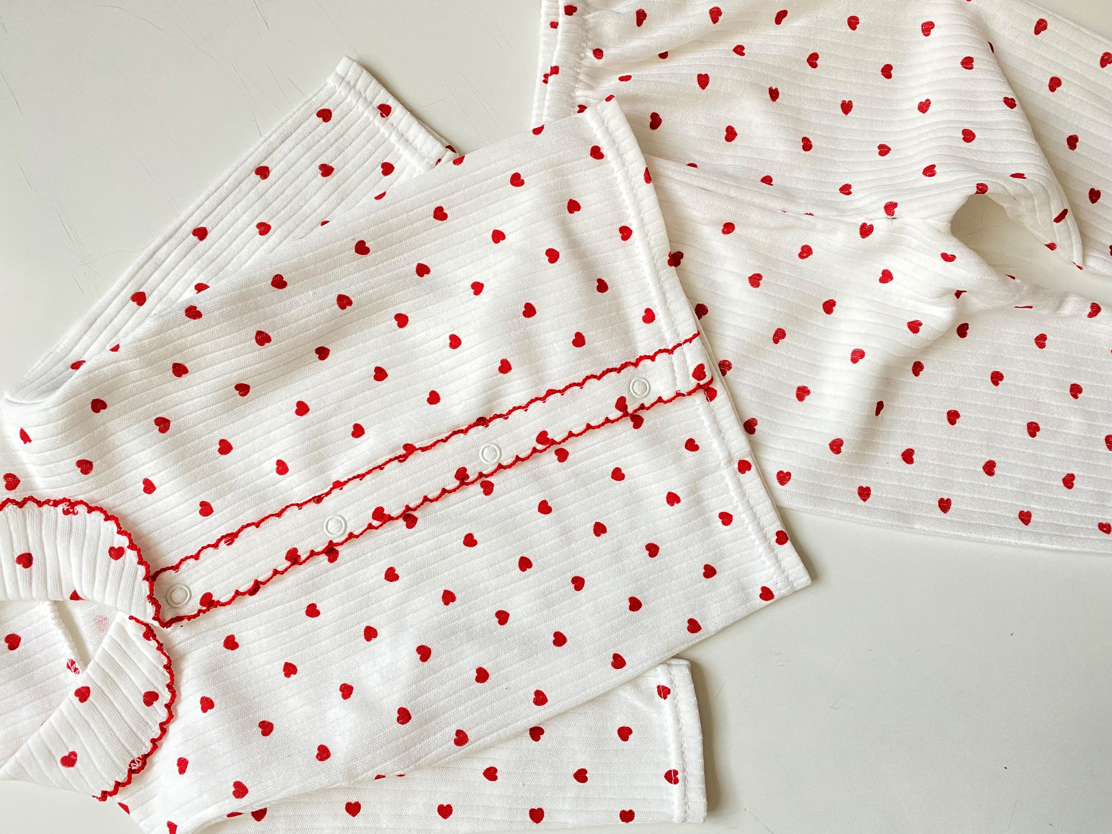 Minik Kalp Desenli Çıtçıtlı Düğmeli 2’Li Ribanalı Esnek Kumaş Pijama