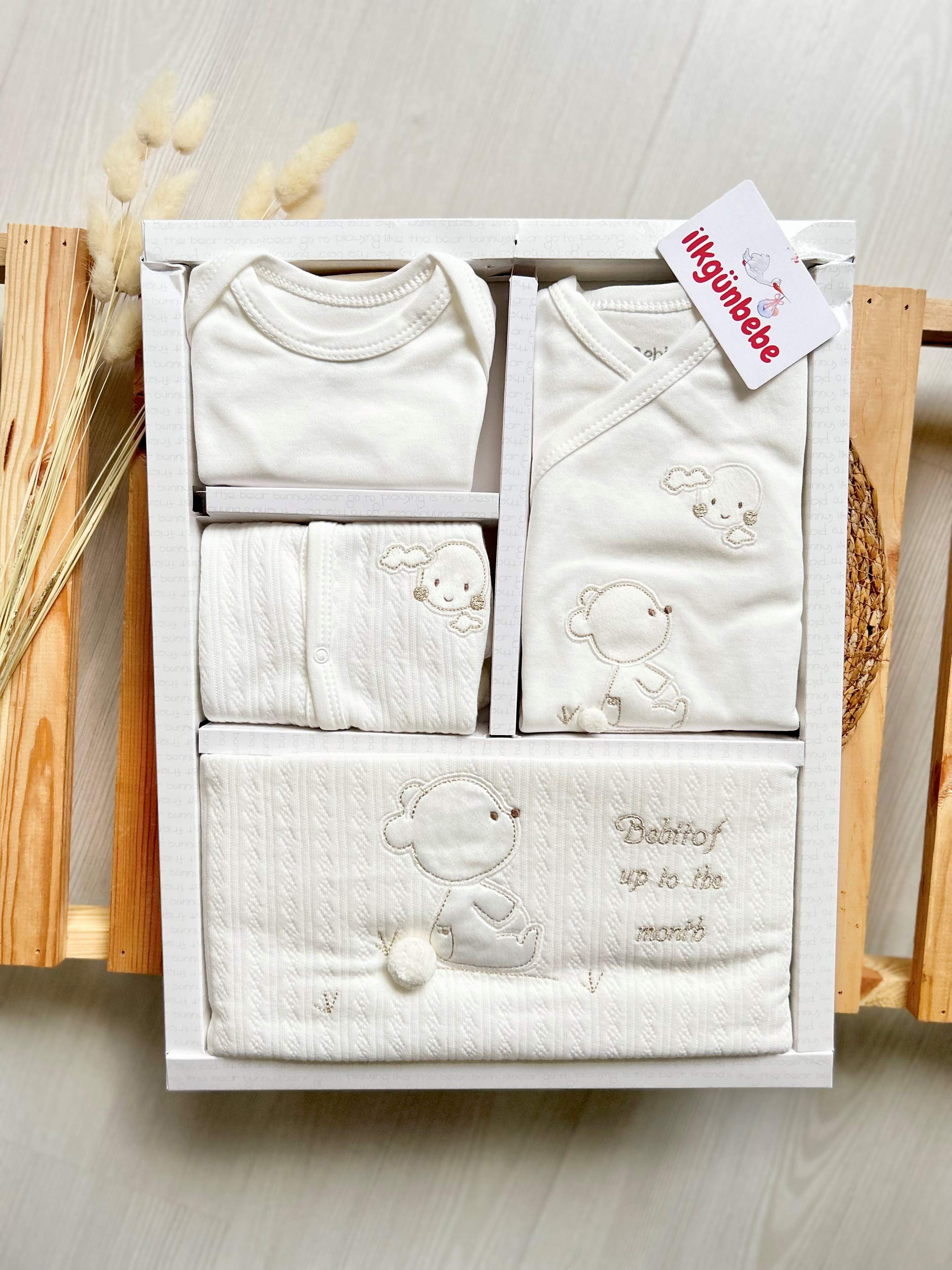 Ponpon Bear Detaylı %100 Pamuk 10 PARÇA Yenidoğan Unisex Set