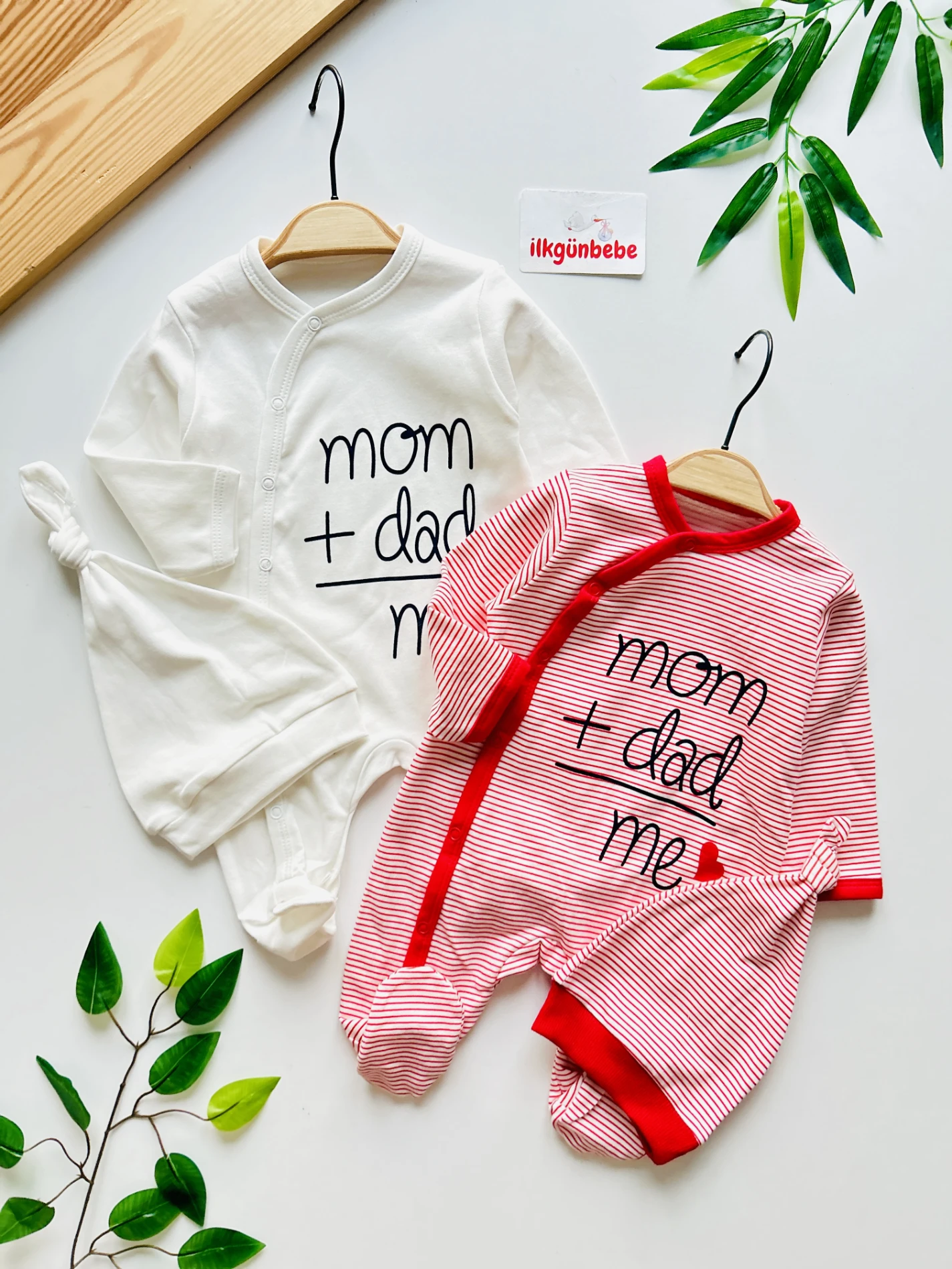 Mom + Dad Me Love Baskılı %100 Pamuk 2 Şapka & 2 Tulum Set
