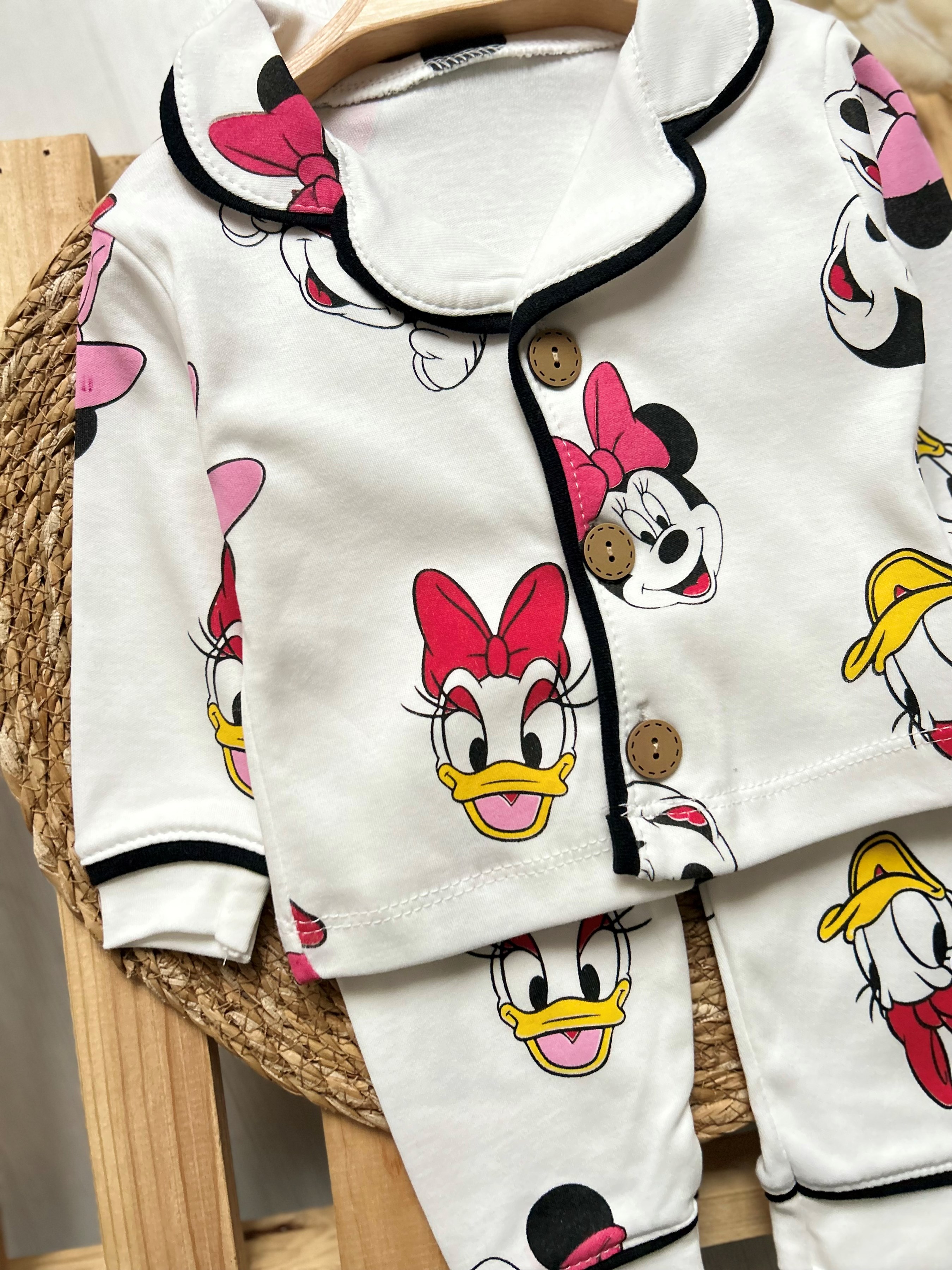 Minnie Duck baskılı %100 Pamuk Yumuşaçık Kumaş Bebe Yakalı Pijama Takımı