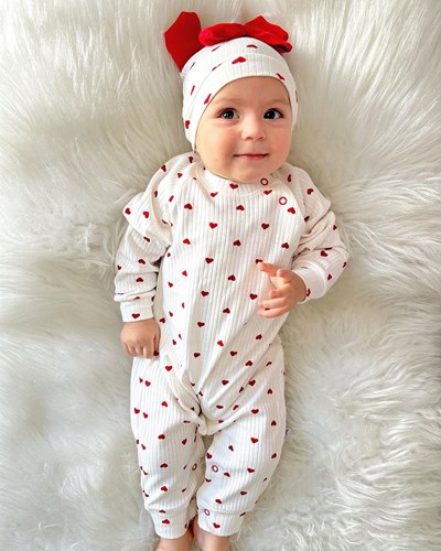 Minik Kalp Baskılı Fiyonklu Şapkalı Mevsimlik Tulum