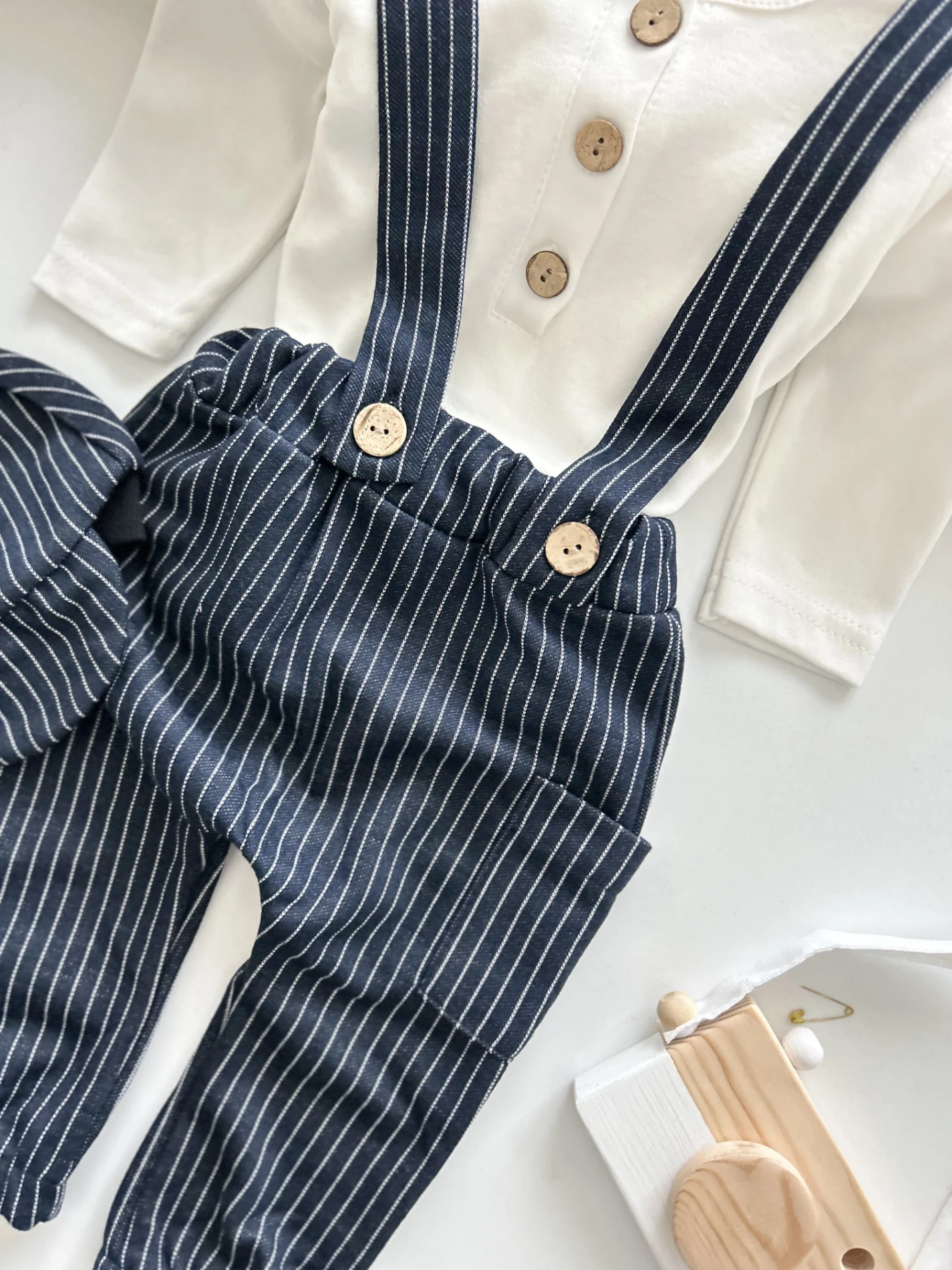 Kasketli Çizgili Desenli Salopetli Badili 3’lü Cool Takım LACİVERT