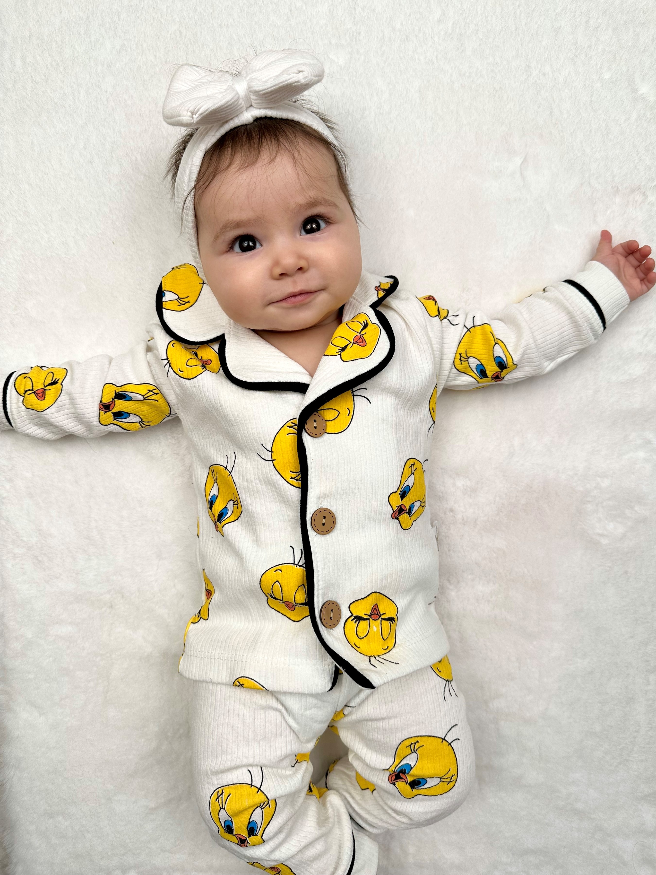 Civciv Baskılı %100 Pamuk Yumuşaçık Kumaş Bebe Yakalı Pijama Takımı