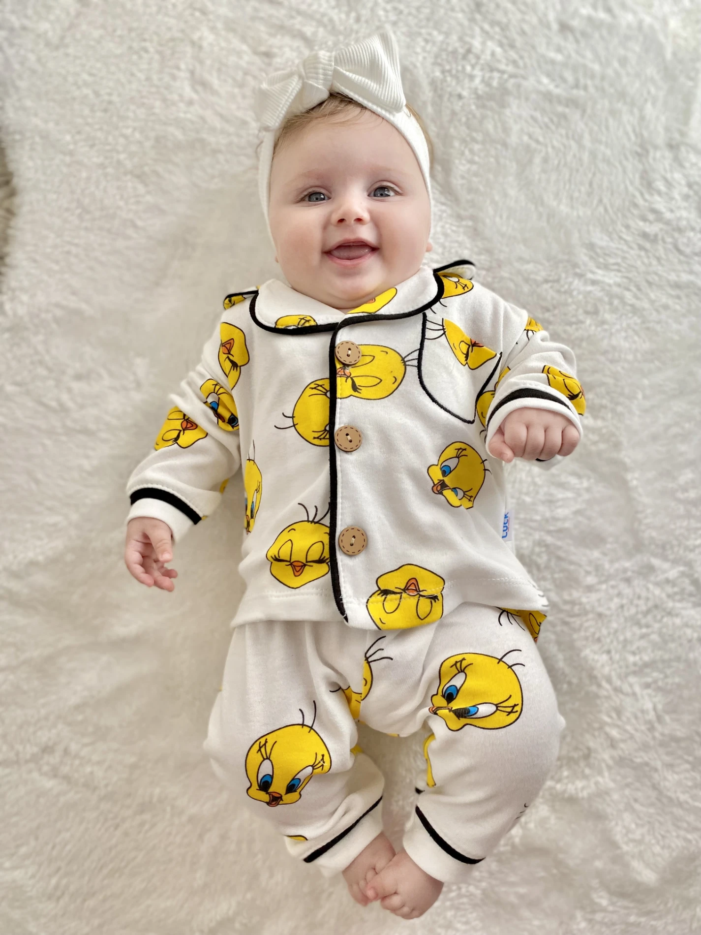 Civciv Baskılı %100 Pamuk Yumuşaçık Kumaş Bebe Yakalı Pijama Takımı