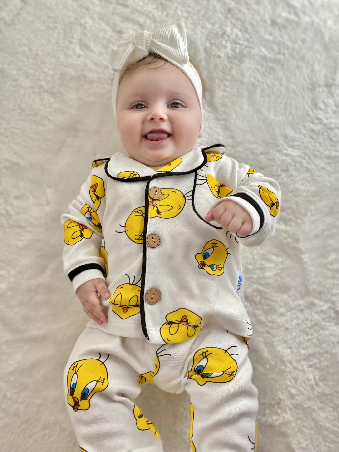 Civciv Baskılı %100 Pamuk Yumuşaçık Kumaş Bebe Yakalı Pijama Takımı