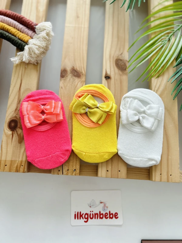 Fiyonk Detaylı Çorap