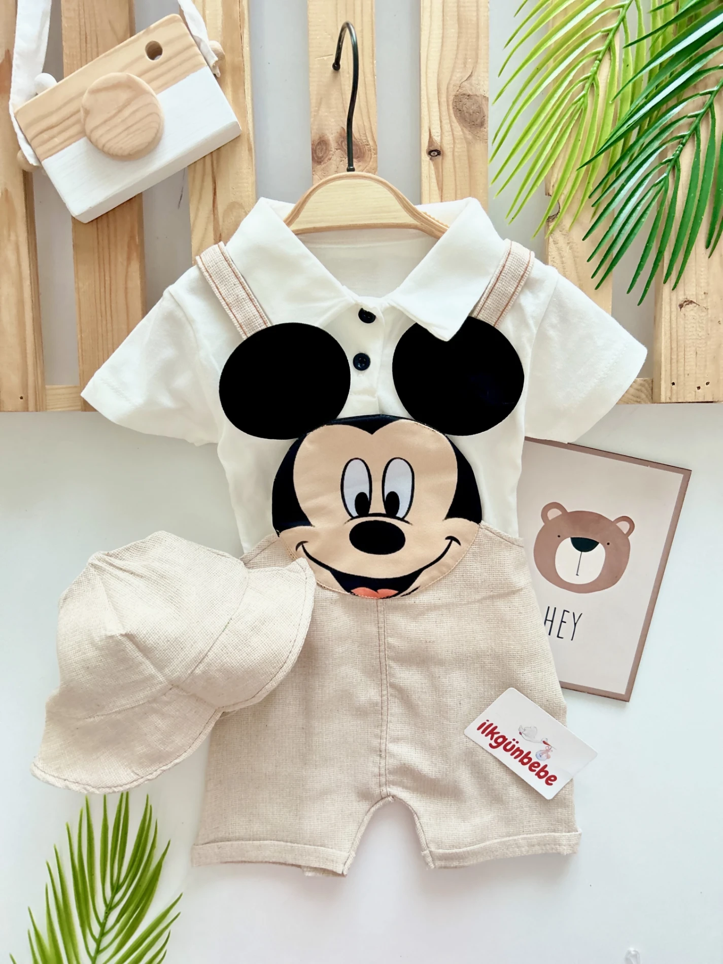 Mickey Mouse Baskılı Tişörtlü Bucket Şapkalı 3’lü Yazlık Set