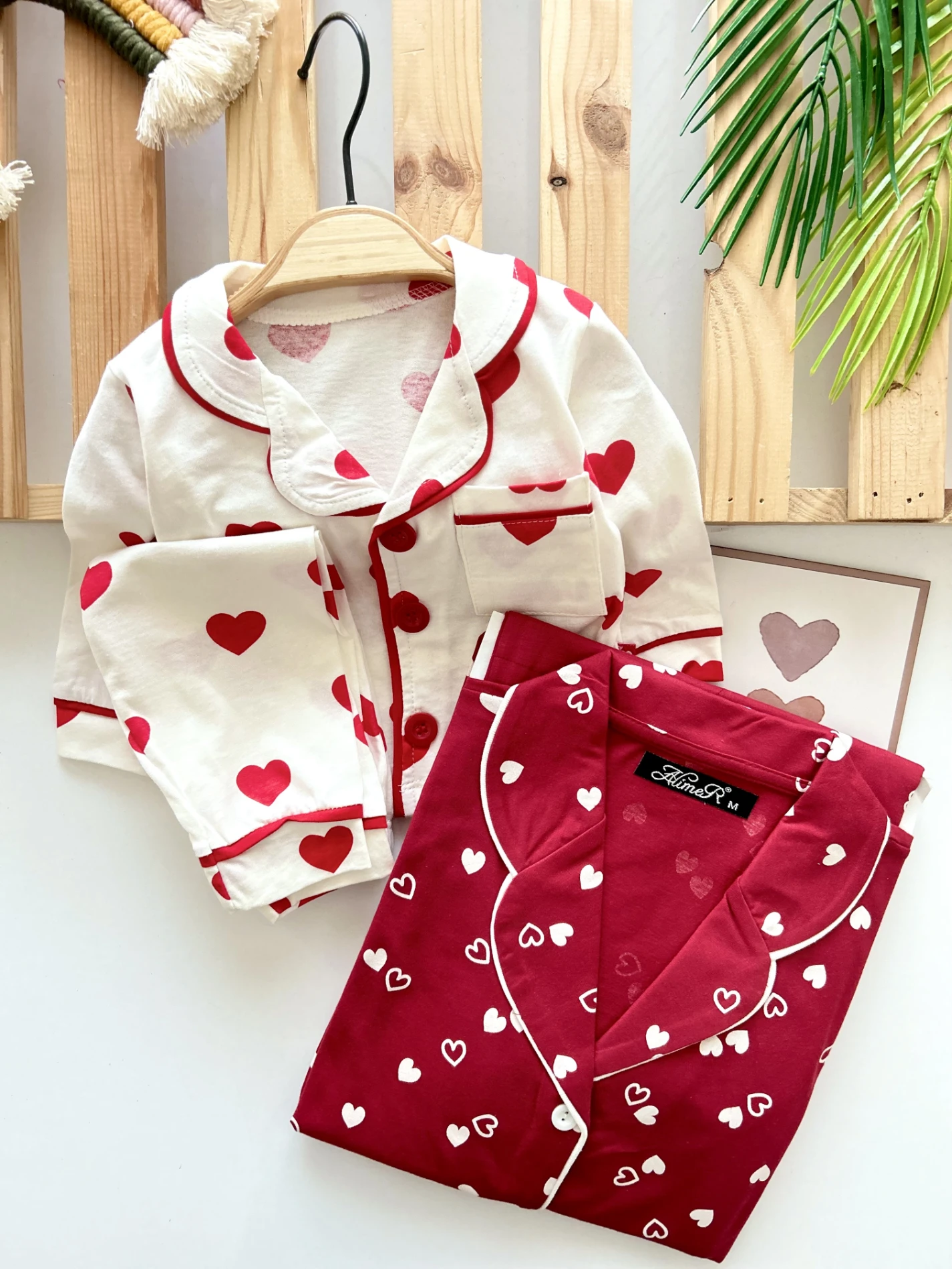 Kalp Desenli Bebe Yakalı  %100 Pamuk Esnek Premium Kaliteli Kumaşlı Uzun Kollu Pijama Seti