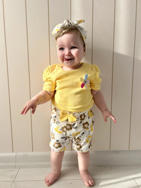 Çiçek Desenli Balon Kollu Tişörtlü Bandanalı Fiyonklu Şortlu 3’lü Takım