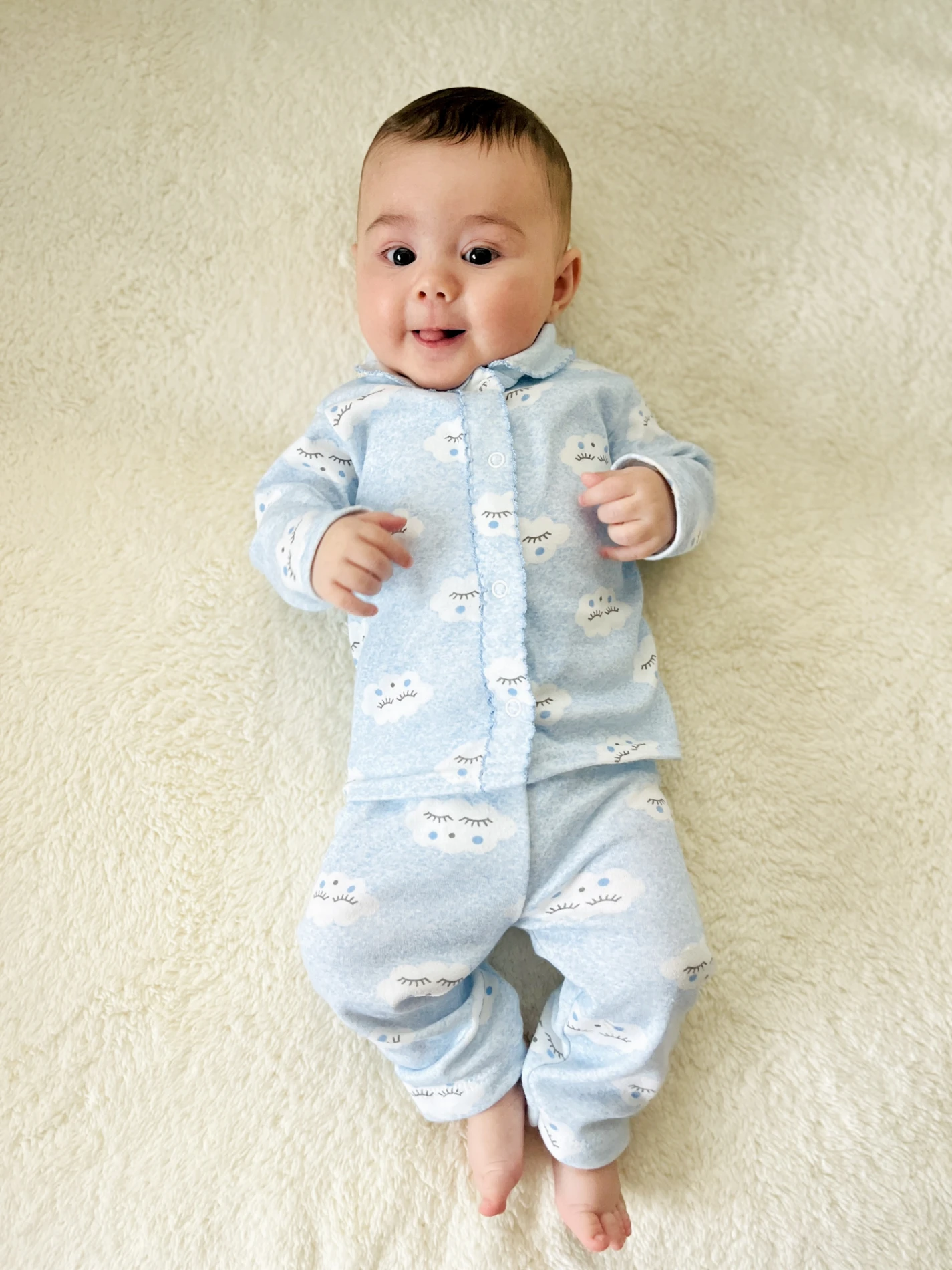 Bebe Yakalı Bulut Baskılı %100 Pamuk Pijama Takımı