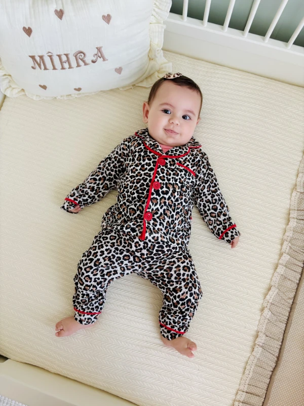 Leopar Desenli  Bebe Yakalı %100 Pamuk Pijama Takımı
