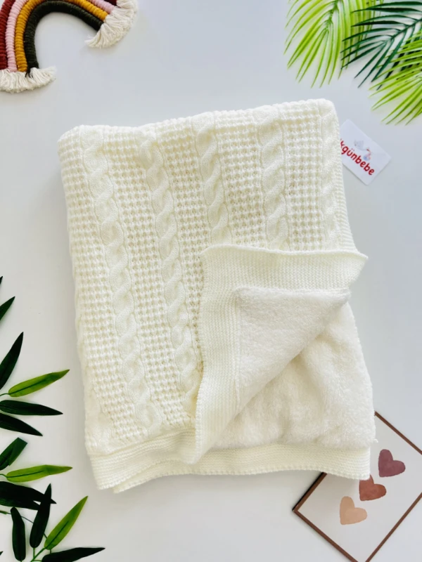 İçi Peluş Dışı Triko Örme Premium Kalite 85*100 Büyük Boy Battaniye