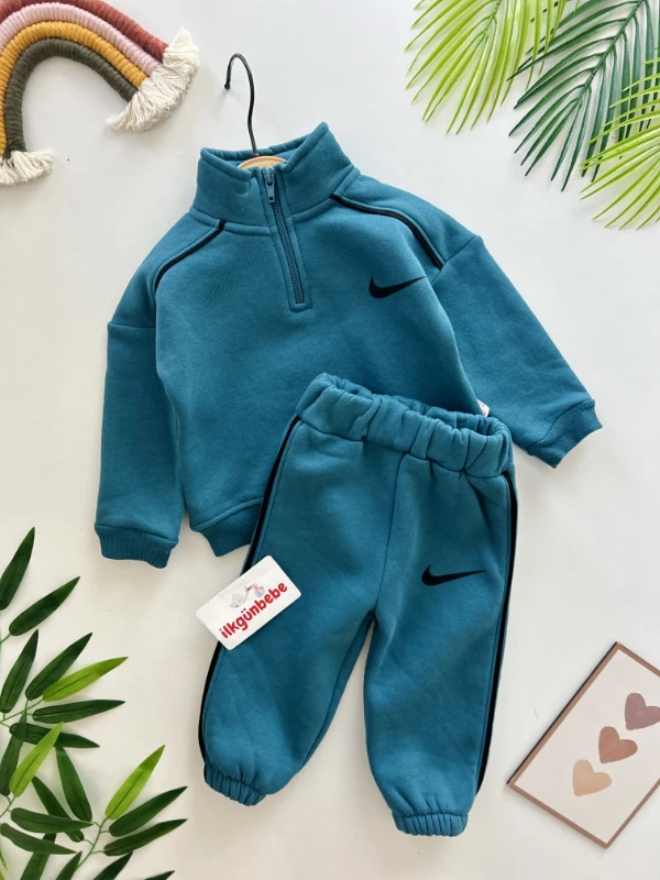 Marka Dik Yakalı 3 İp Şardonlu Kışlık Takım