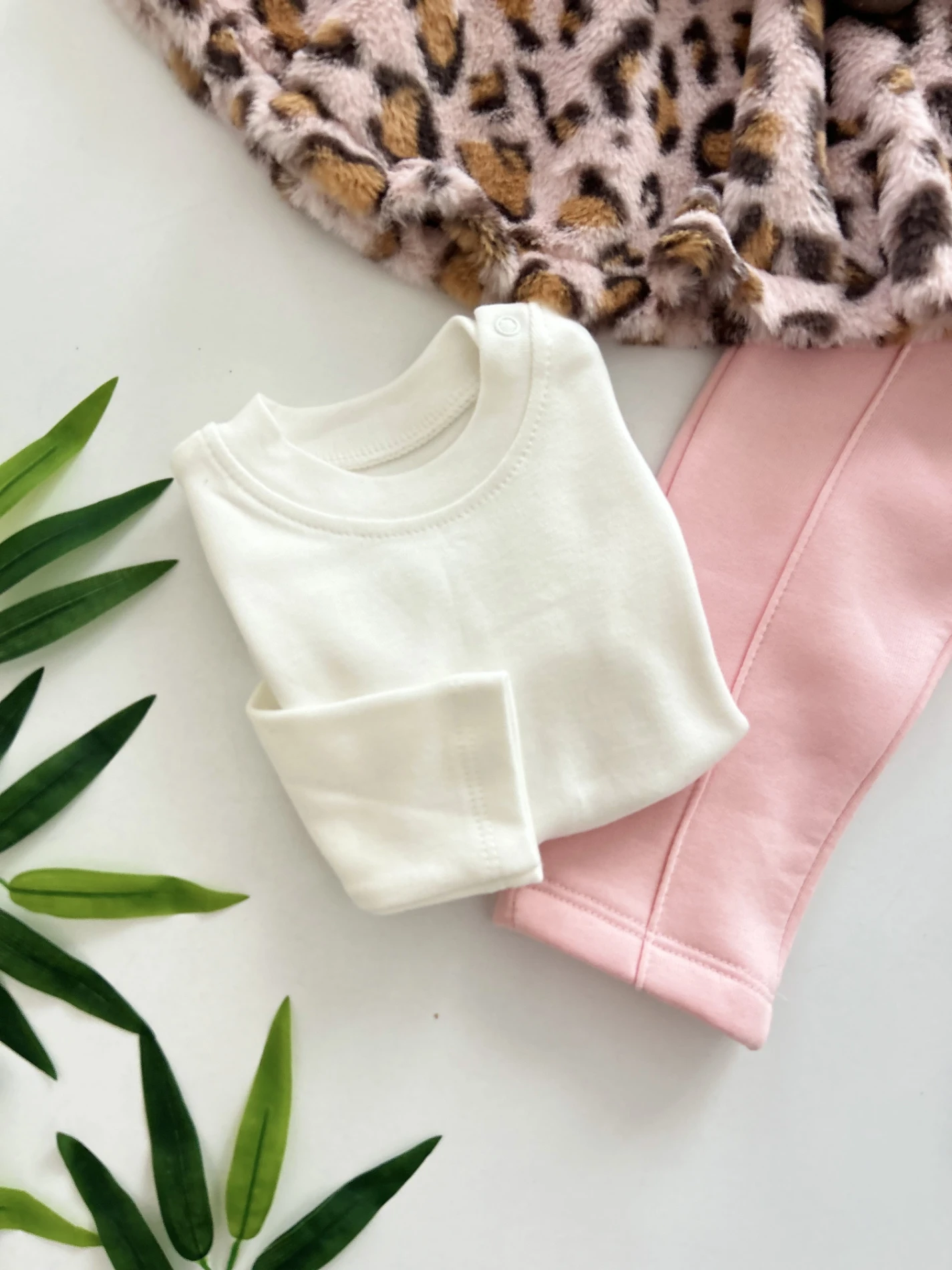 Leopar Desenli Kürklü Pançolu 3 İp Şardonlu Altlı 3’lü Takım