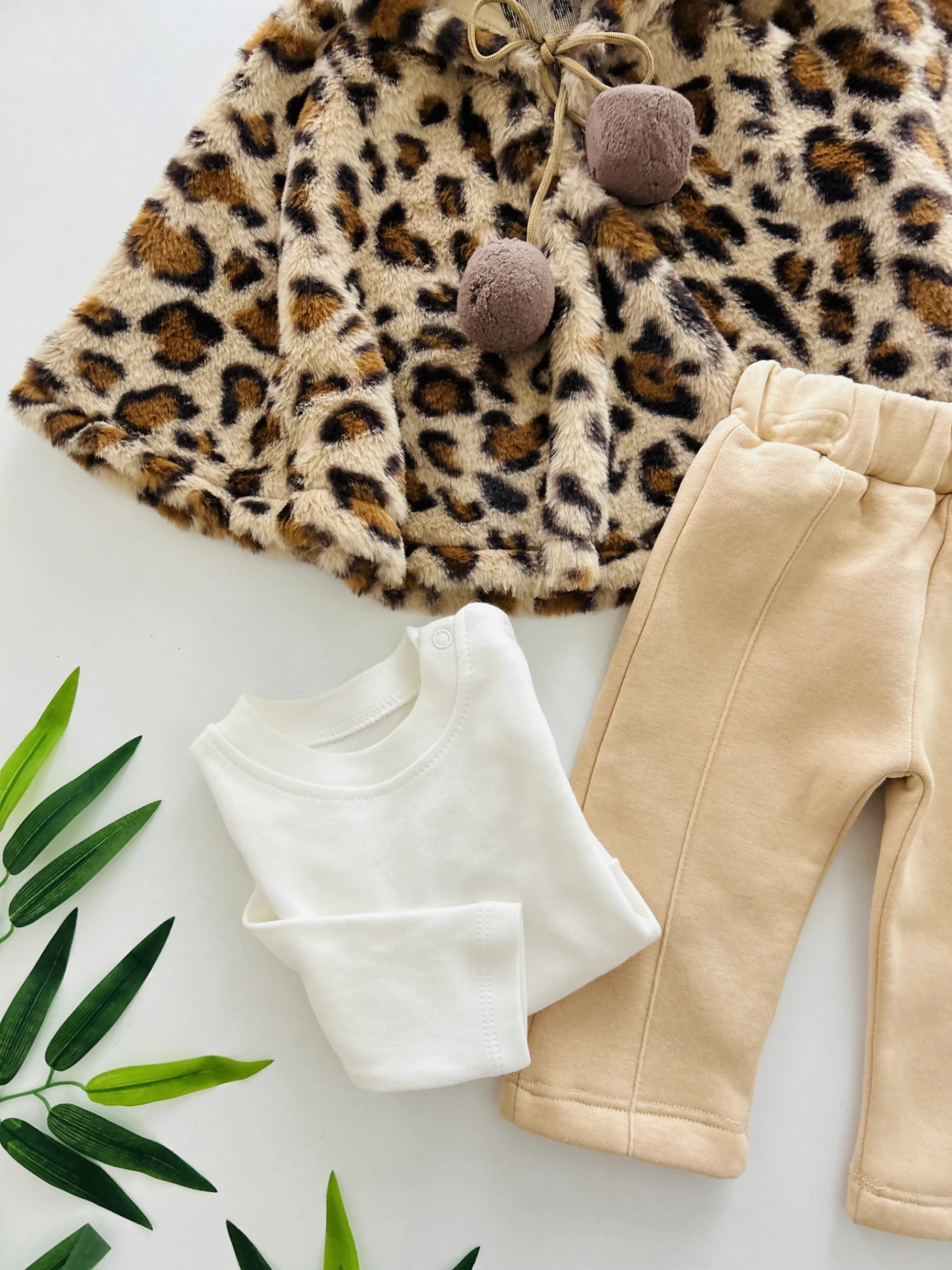 Leopar Desenli Kürklü Pançolu 3 İp Şardonlu Altlı 3’lü Takım