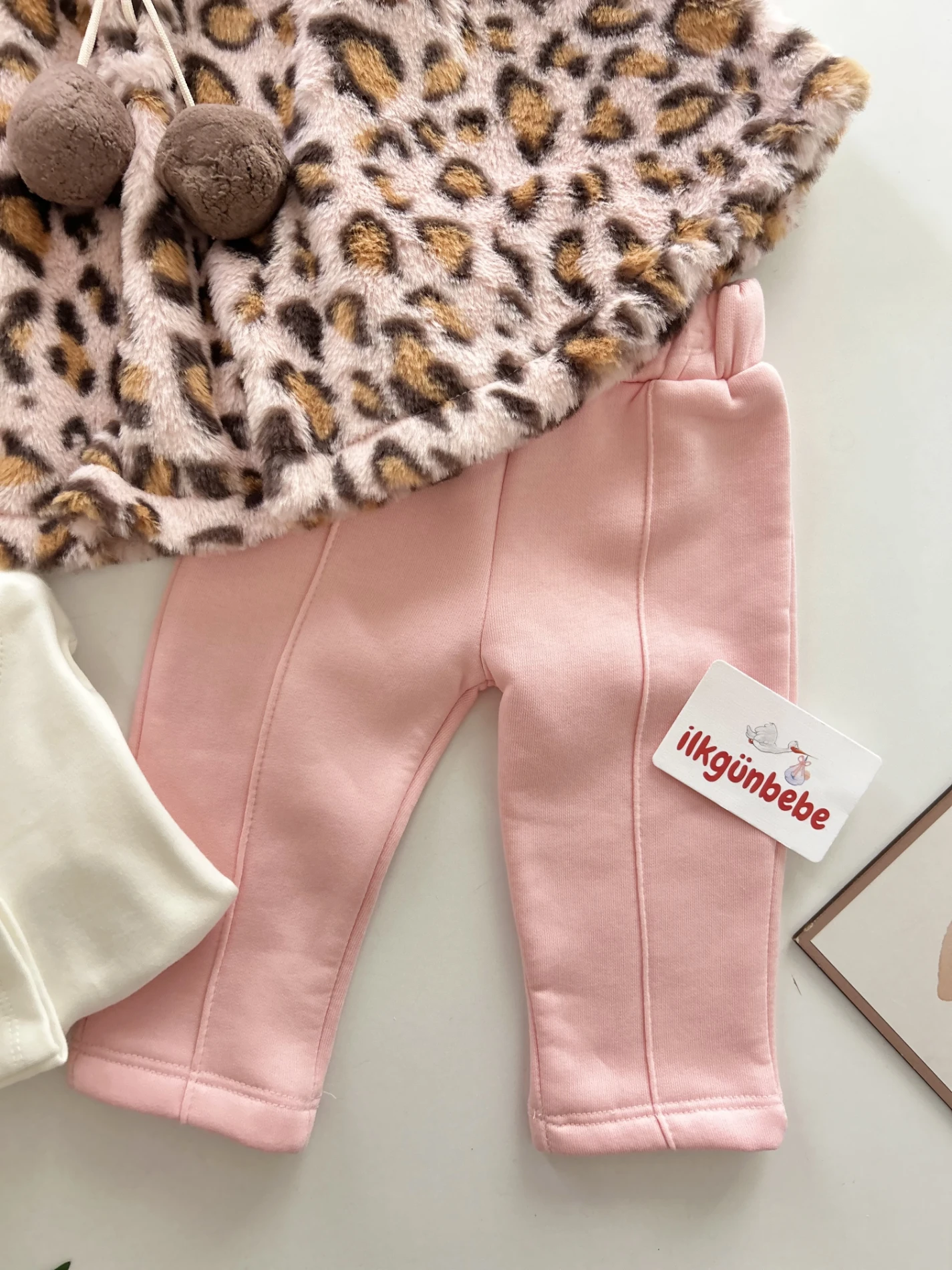 Leopar Desenli Kürklü Pançolu 3 İp Şardonlu Altlı 3’lü Takım