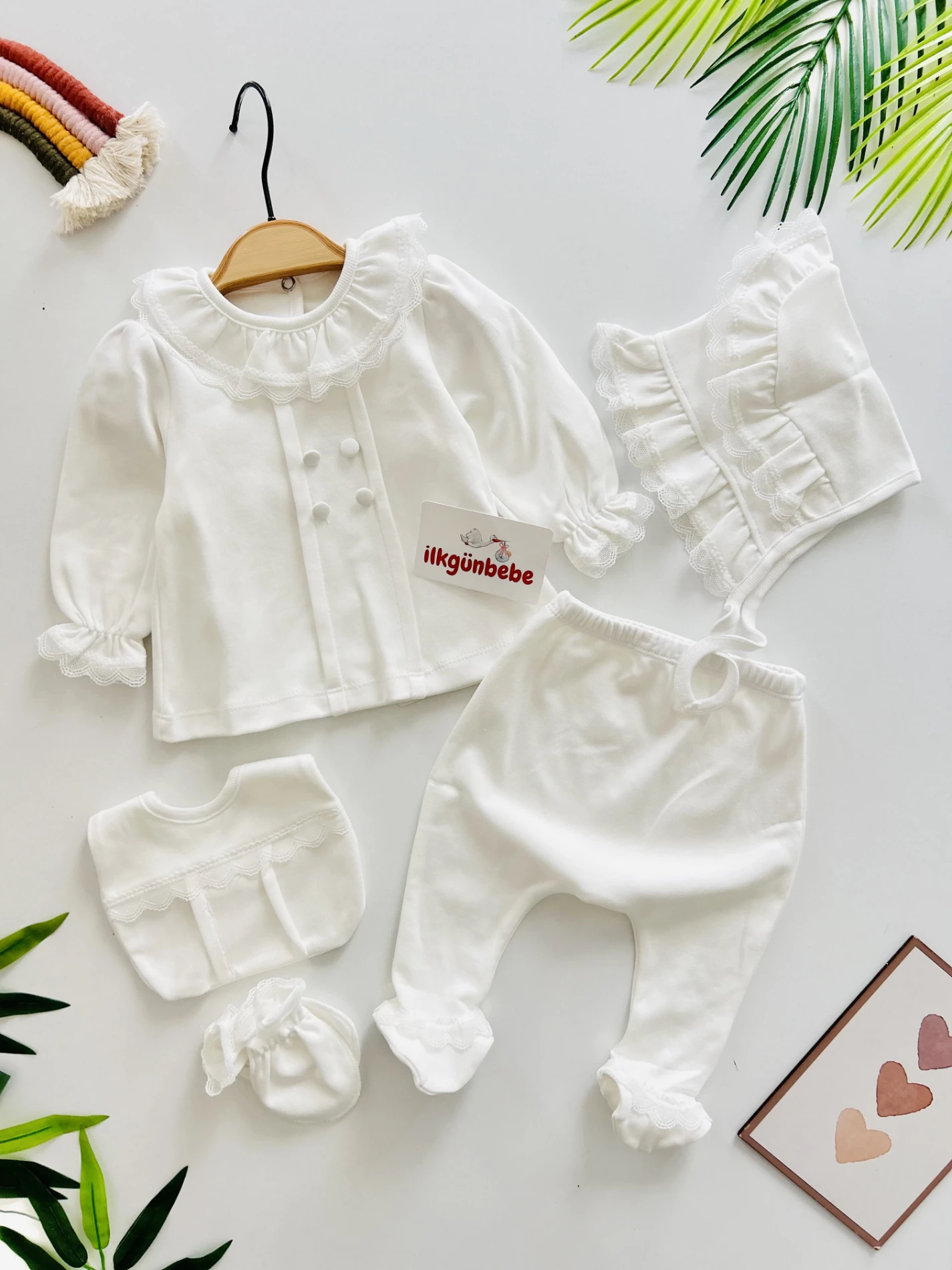 Dantelli 5 Parça %100 Pamuk Yenidoğan Set