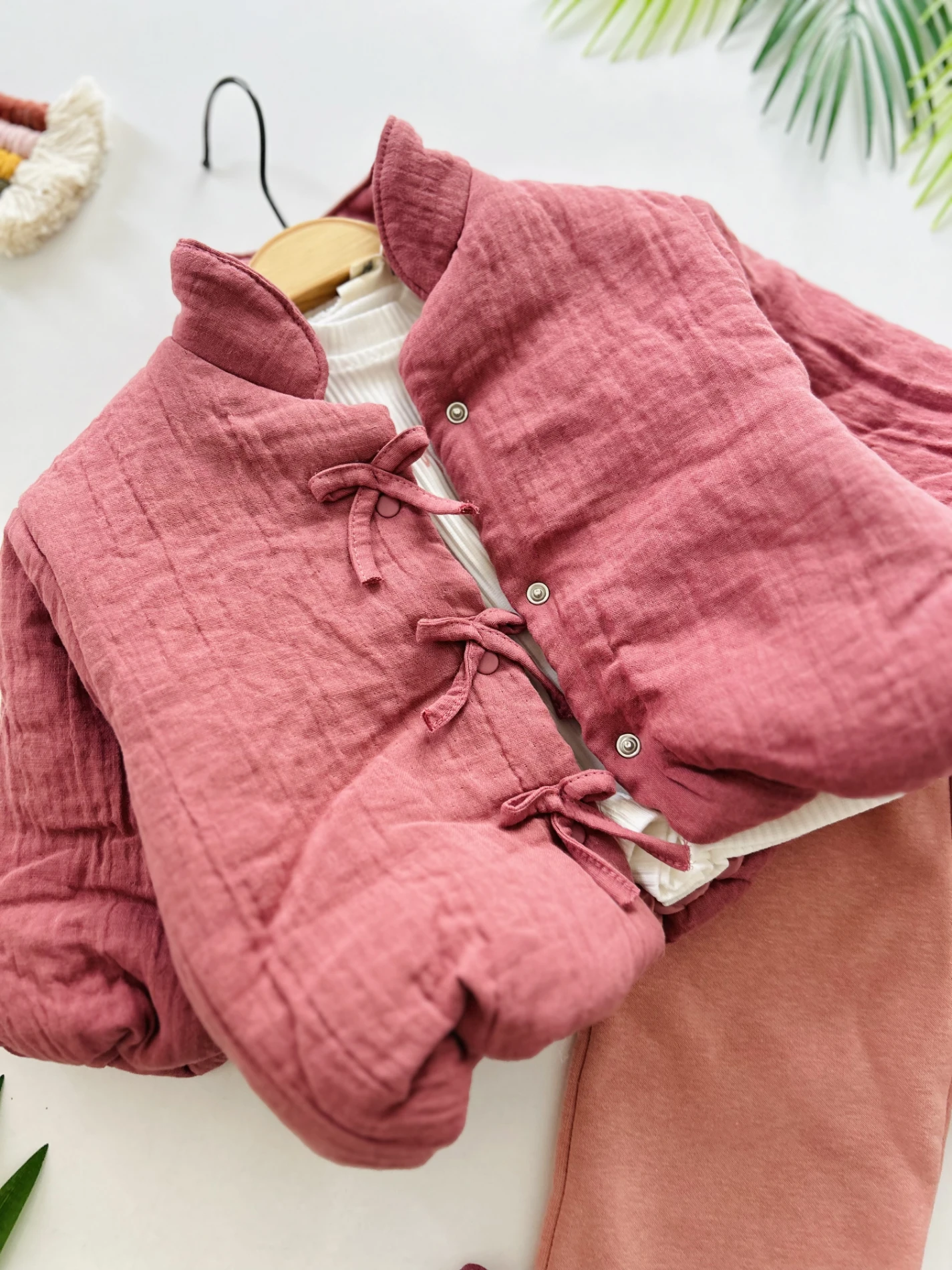 Müslin Dokulu Fiyonklu Pofuduk Ceketli 3’lü  Set