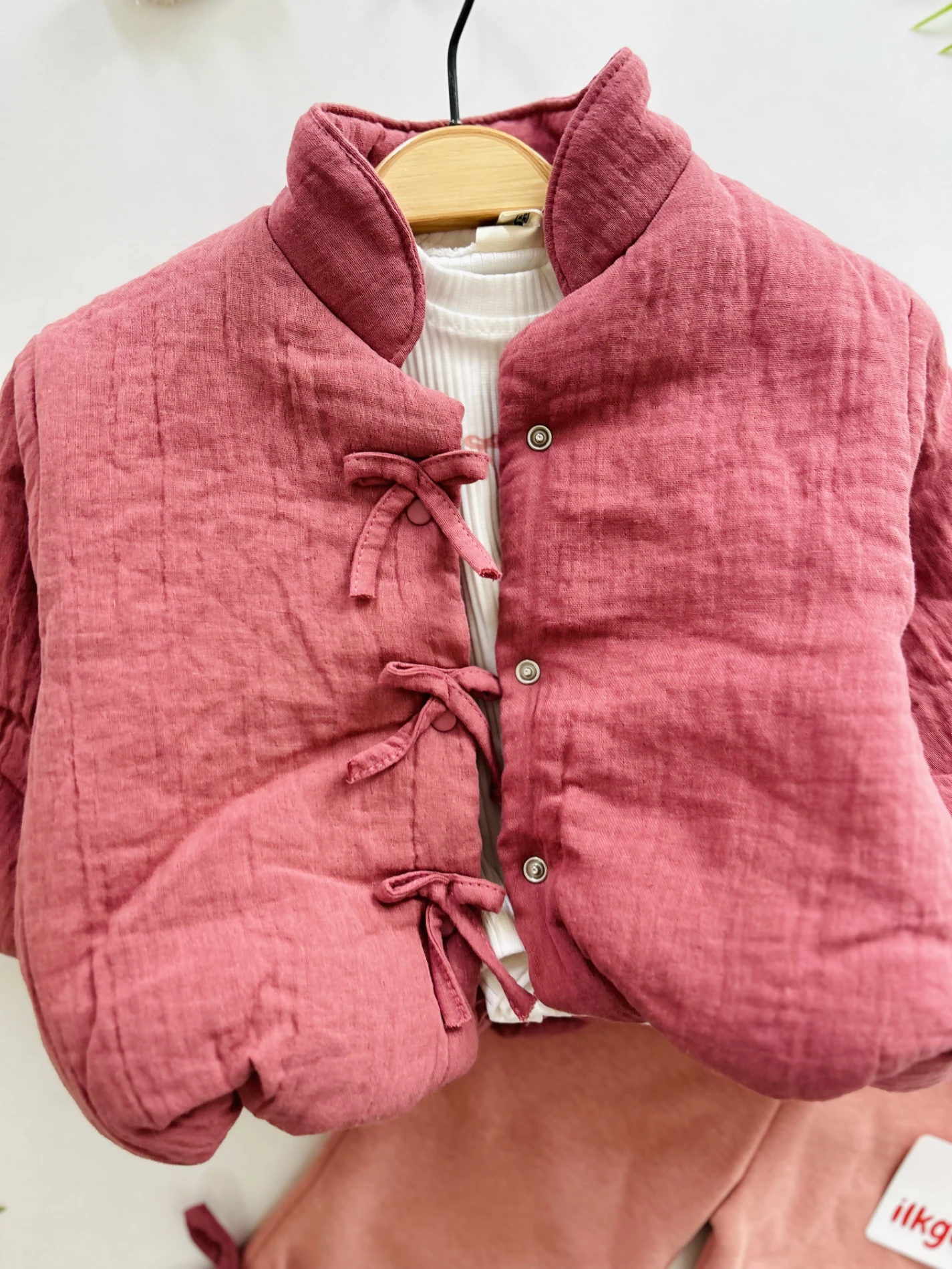 Müslin Dokulu Fiyonklu Pofuduk Ceketli 3’lü  Set