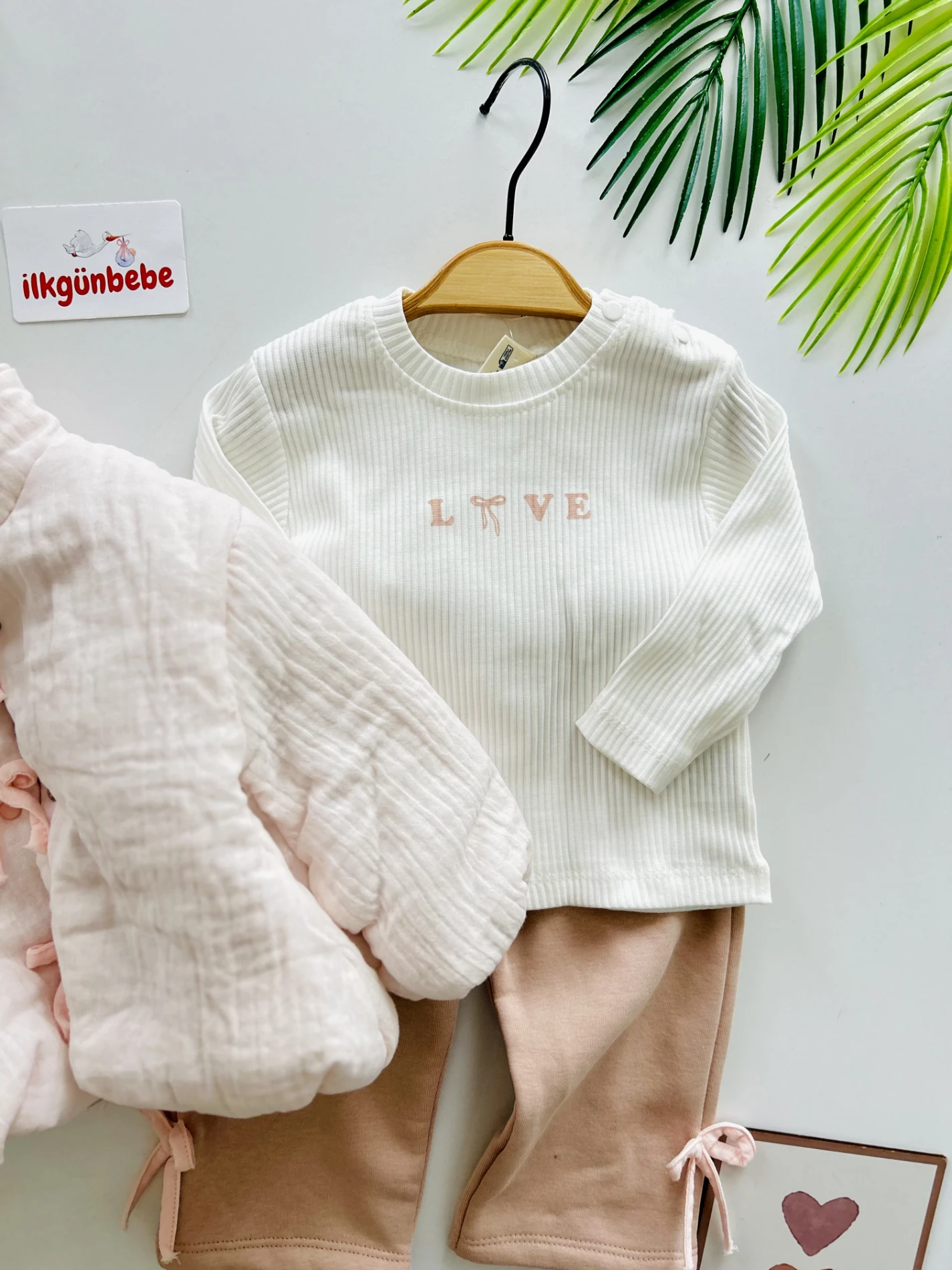 Müslin Dokulu Fiyonklu Pofuduk Ceketli 3’lü  Set