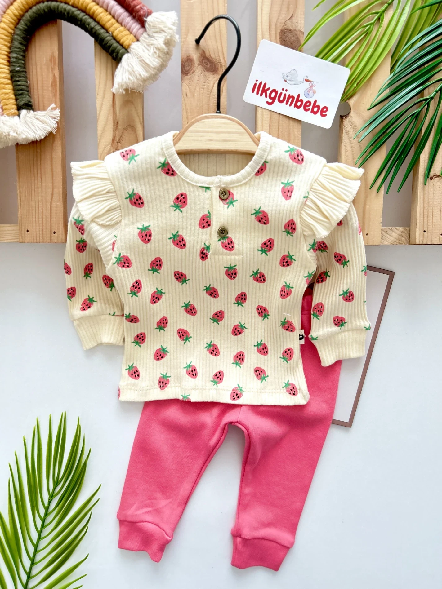 Çilek Desenli Omuz Detaylı Esnek Kumaş 2’li Mevsimlik Takım