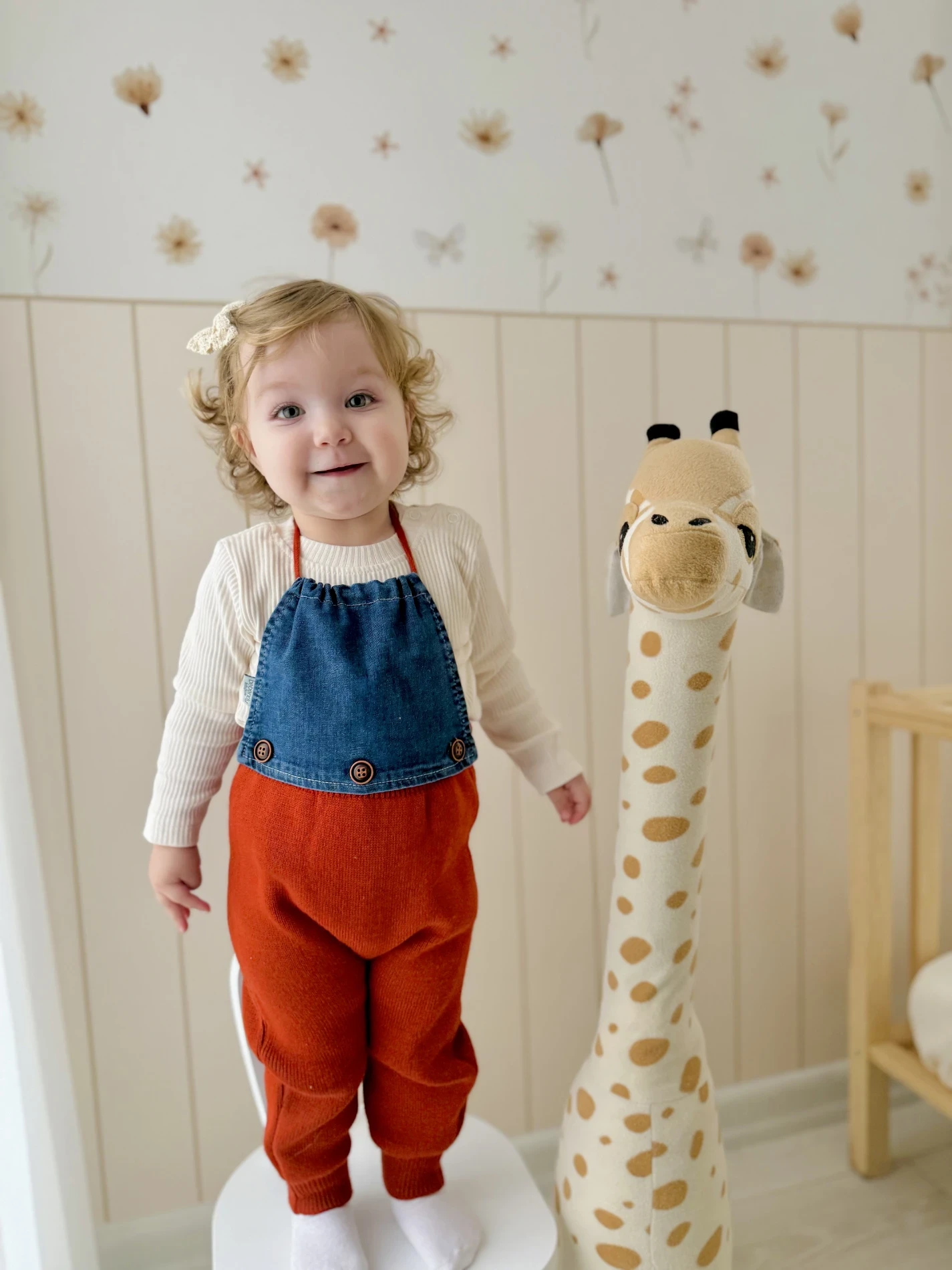 Triko Pantolon ve Bere Kaşkorse Badili Kot Detaylı Salopet Kışlık Kız Bebek-Çocuk Takım