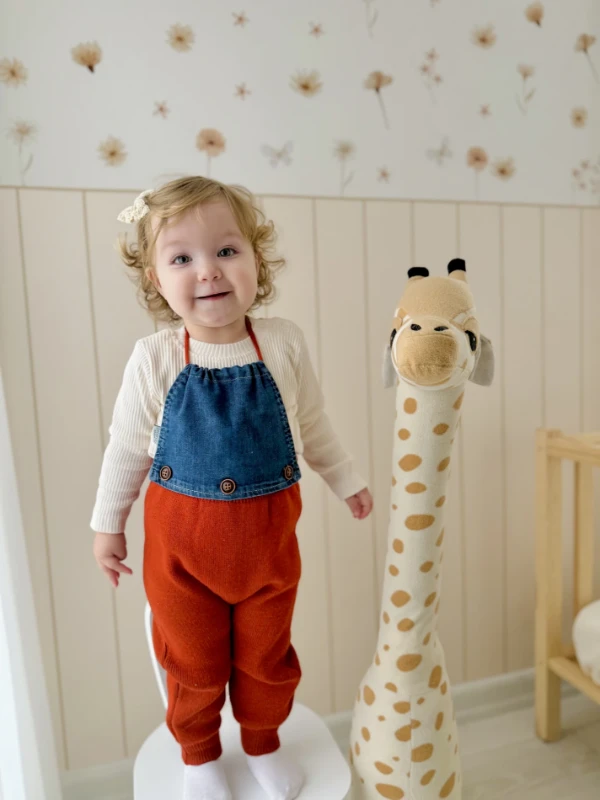 Triko Pantolon ve Bere Kaşkorse Badili Kot Detaylı Salopet Kışlık Kız Bebek-Çocuk Takım