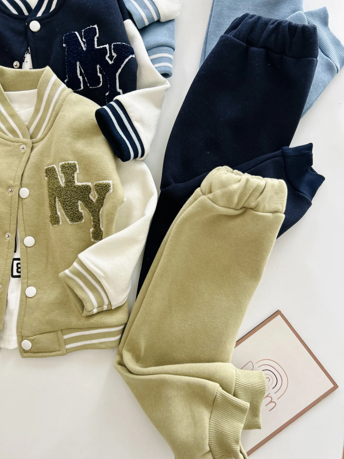 NY Nakışlı Premium Kalite 3 İp Şardonlu Kışlık 3’lü Takım