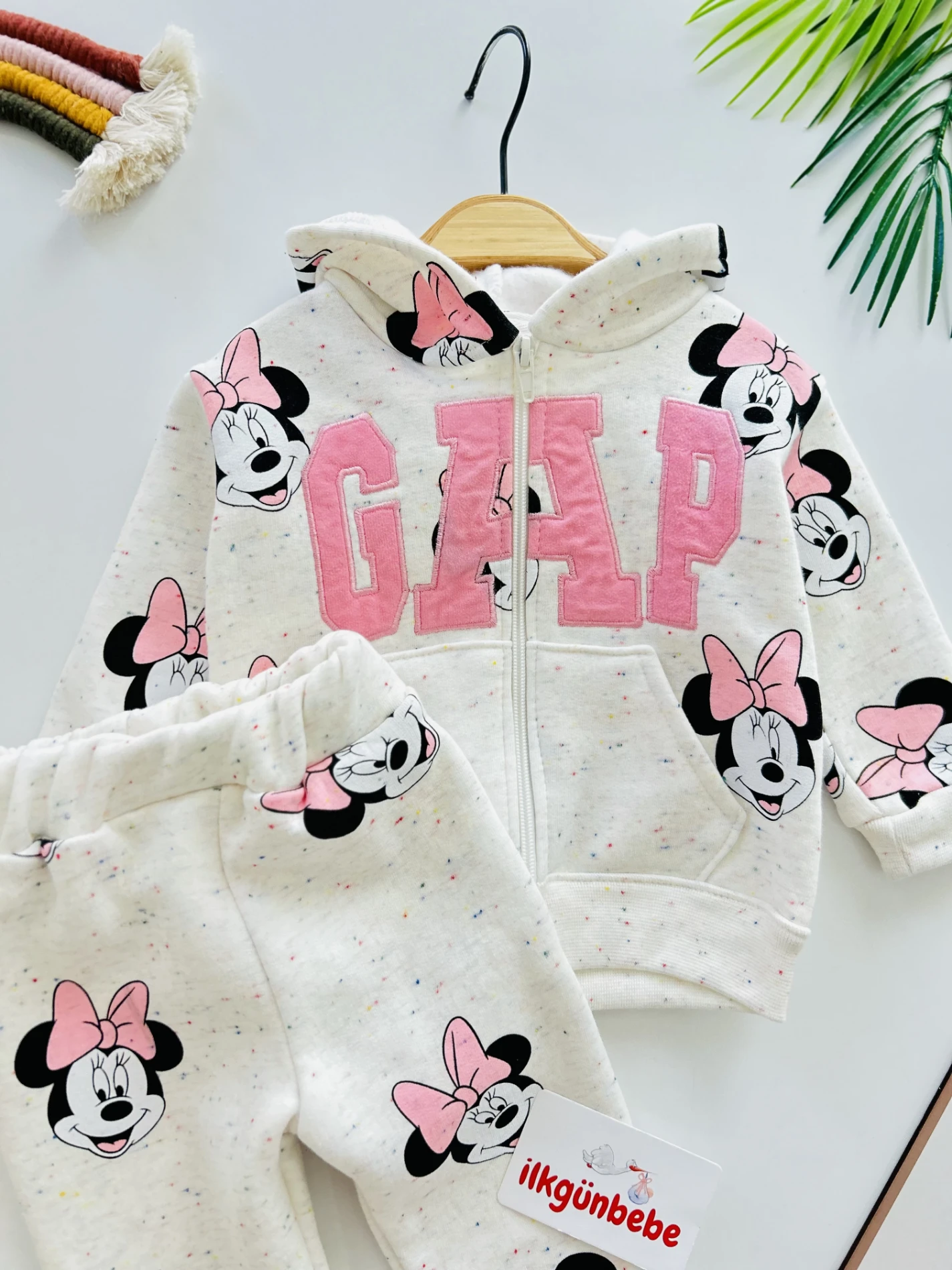 Minnie Mouse Marka Baskılı 2’li 3 İp Şardonlu Kışlık Takım