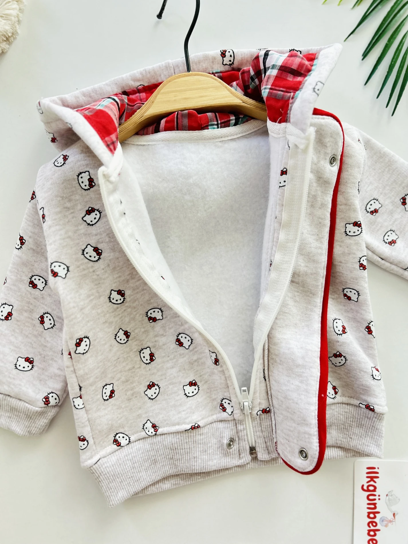 Hello Kitty Fermuar Detaylı  Baskılı 2’li 3 İp Şardonlu Kışlık Takım