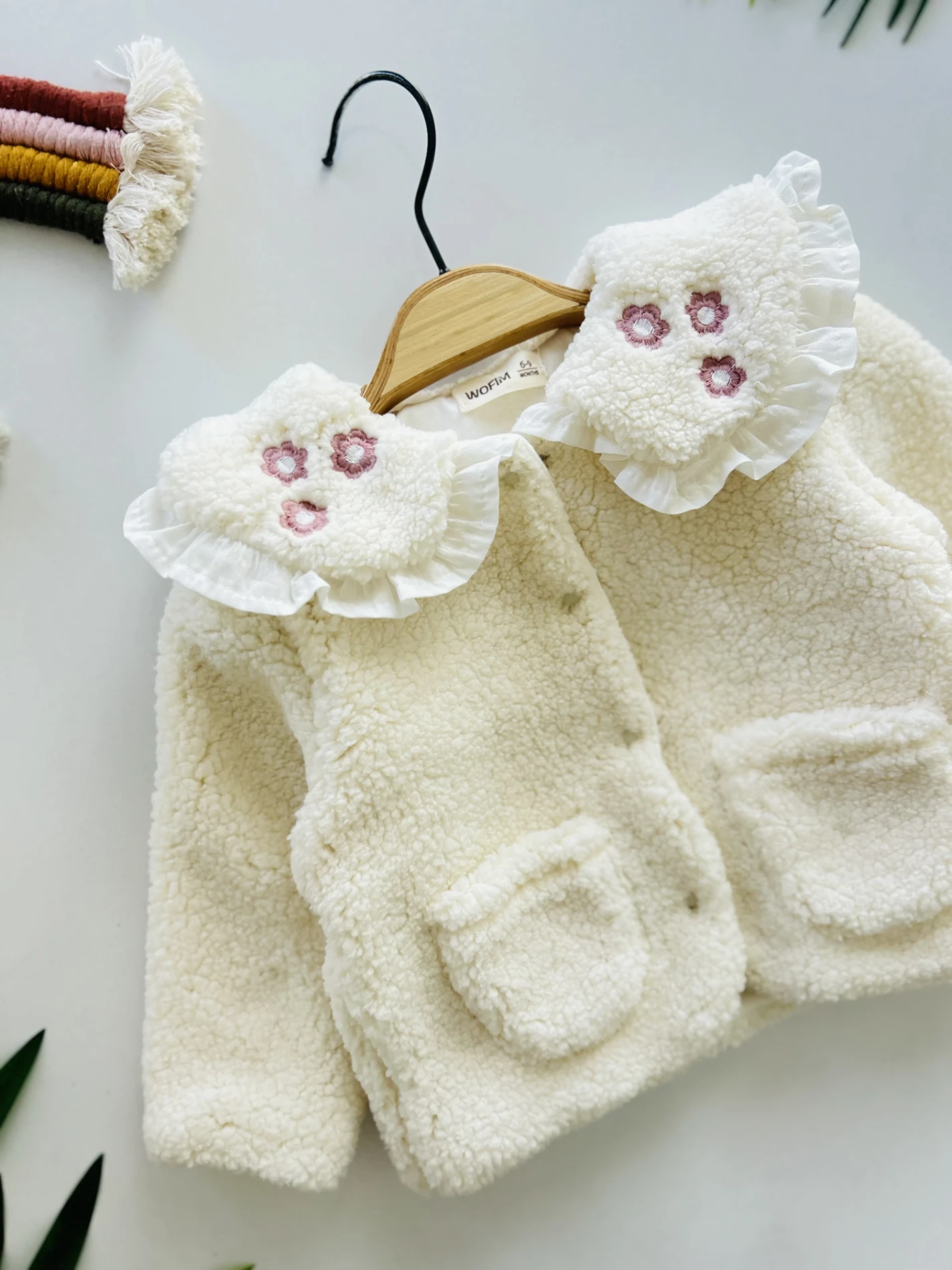 Çiçek Yaka Detaylı Astarlı Premium Kalite Mont