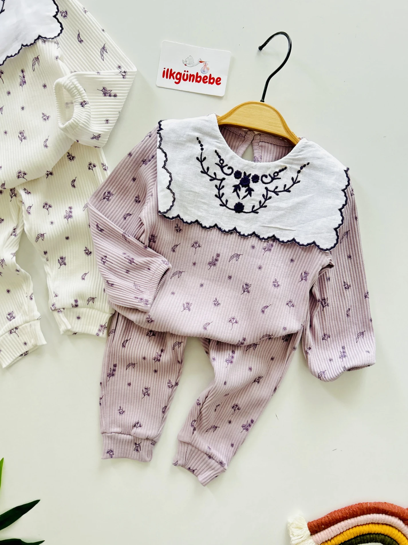 Yaka Detaylı Çiçek Desenli Kaşkorse Fitilli Esnek Kumaş 2’li Takım