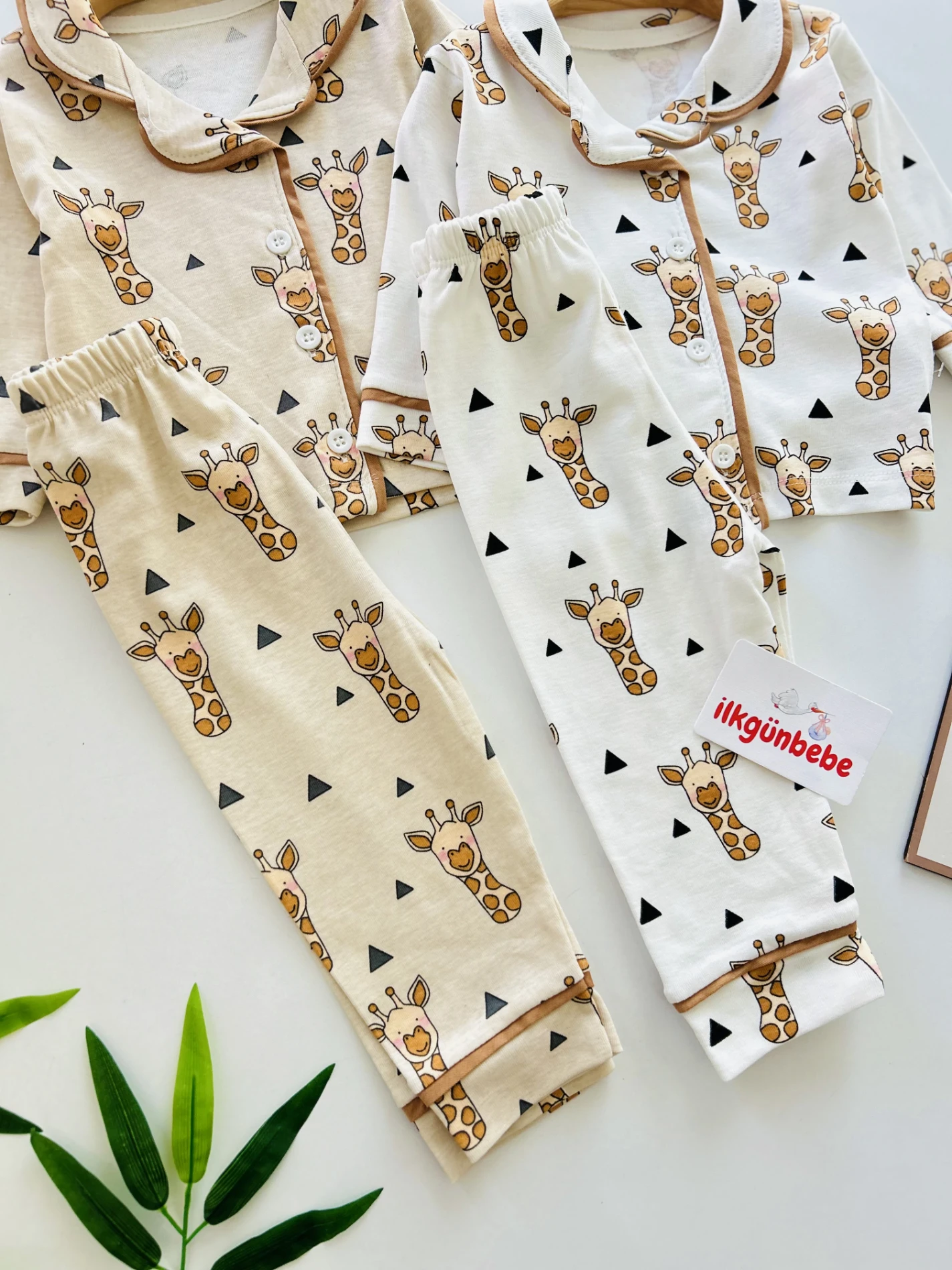 Zürafa Desenli %100 Pamuk Bebe Yakalı 2’li Pijama Takımı