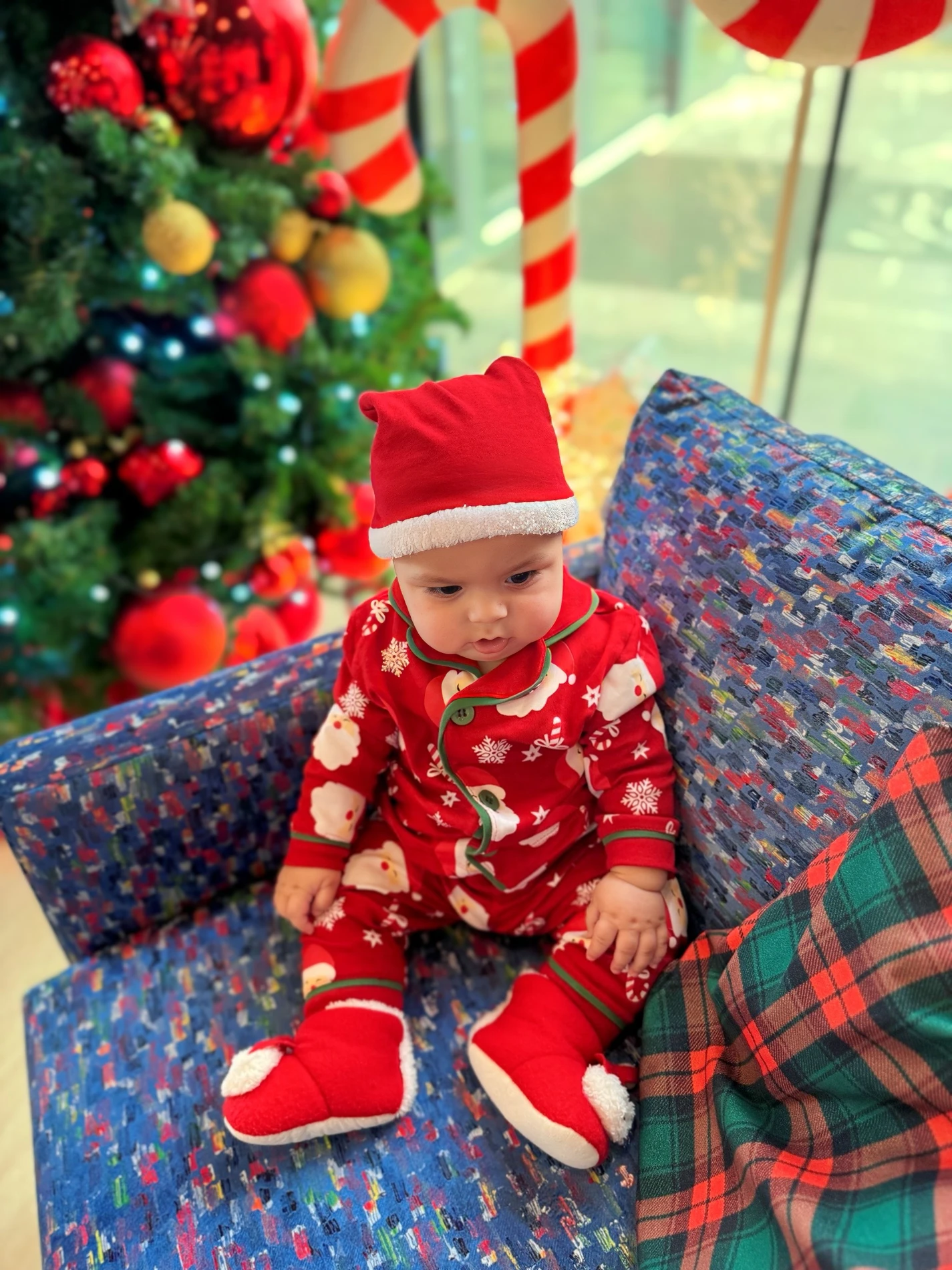 Bebe Yaka Yılbaşı Temalı %100 Pamuk Ponpon Şapkalı 3’lü Takım