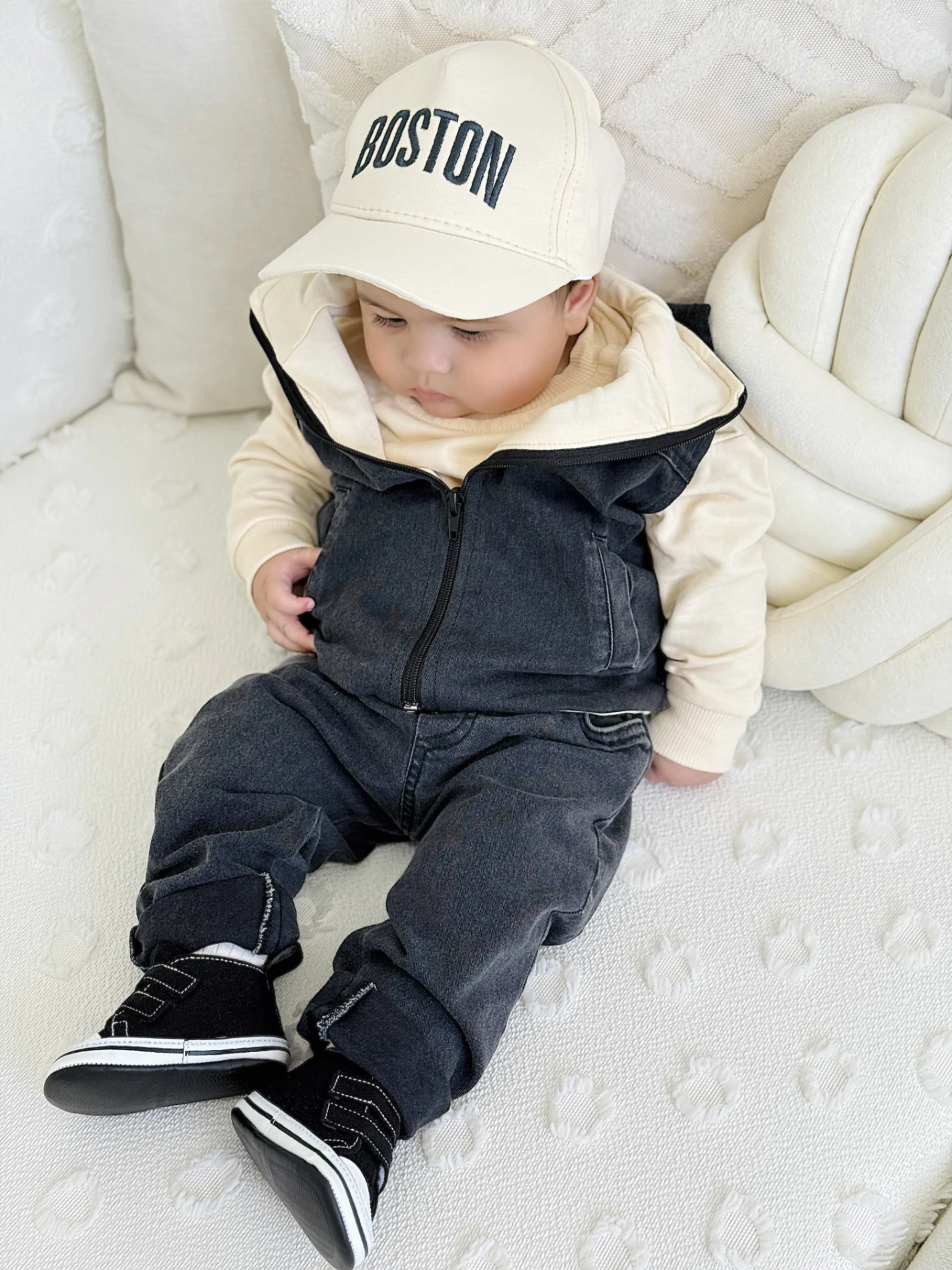 Boston Yelekli Şapkalı Oversize Sweatshirt Likralı Kot   Takım