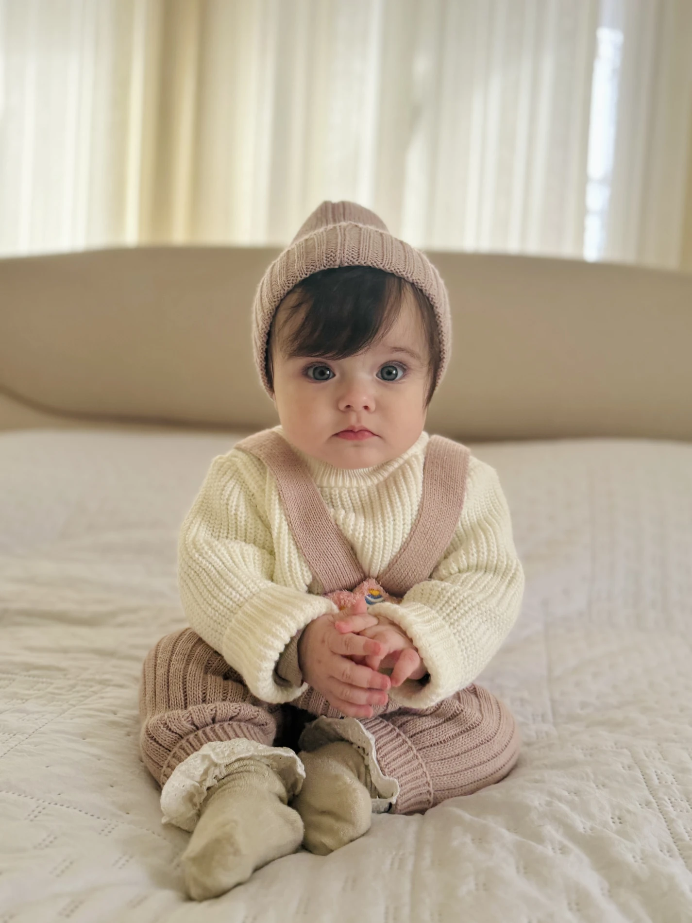 Selanik Örgüsü Triko Kazaklı Oyuncak Detaylı Çarpraz Askılı Salopetli Ponpon Şapkalı 3’lü Takım