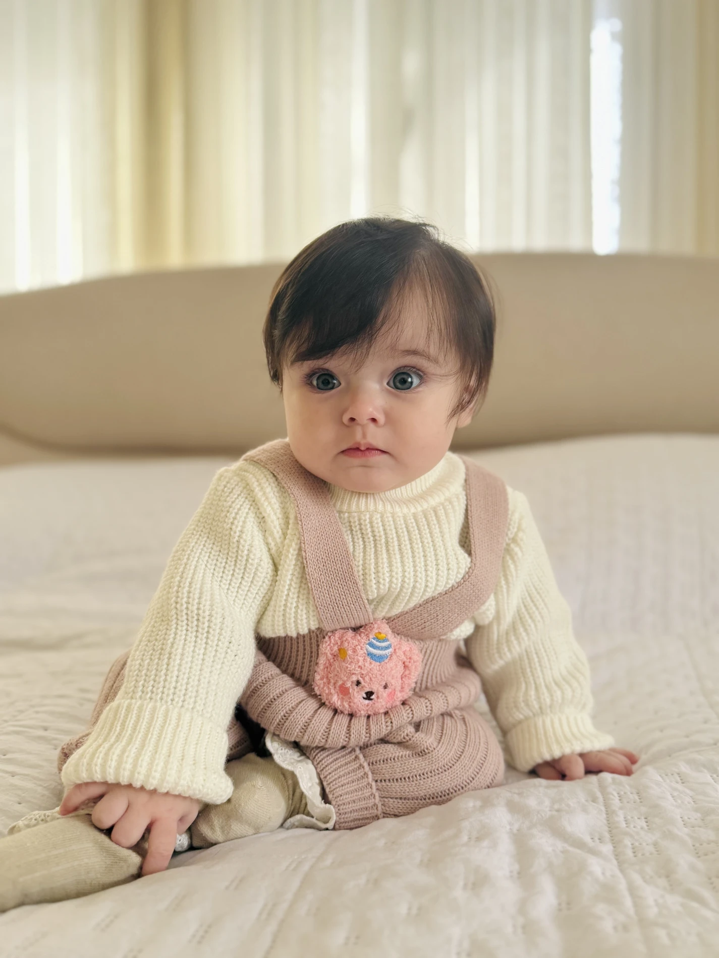 Selanik Örgüsü Triko Kazaklı Oyuncak Detaylı Çarpraz Askılı Salopetli Ponpon Şapkalı 3’lü Takım