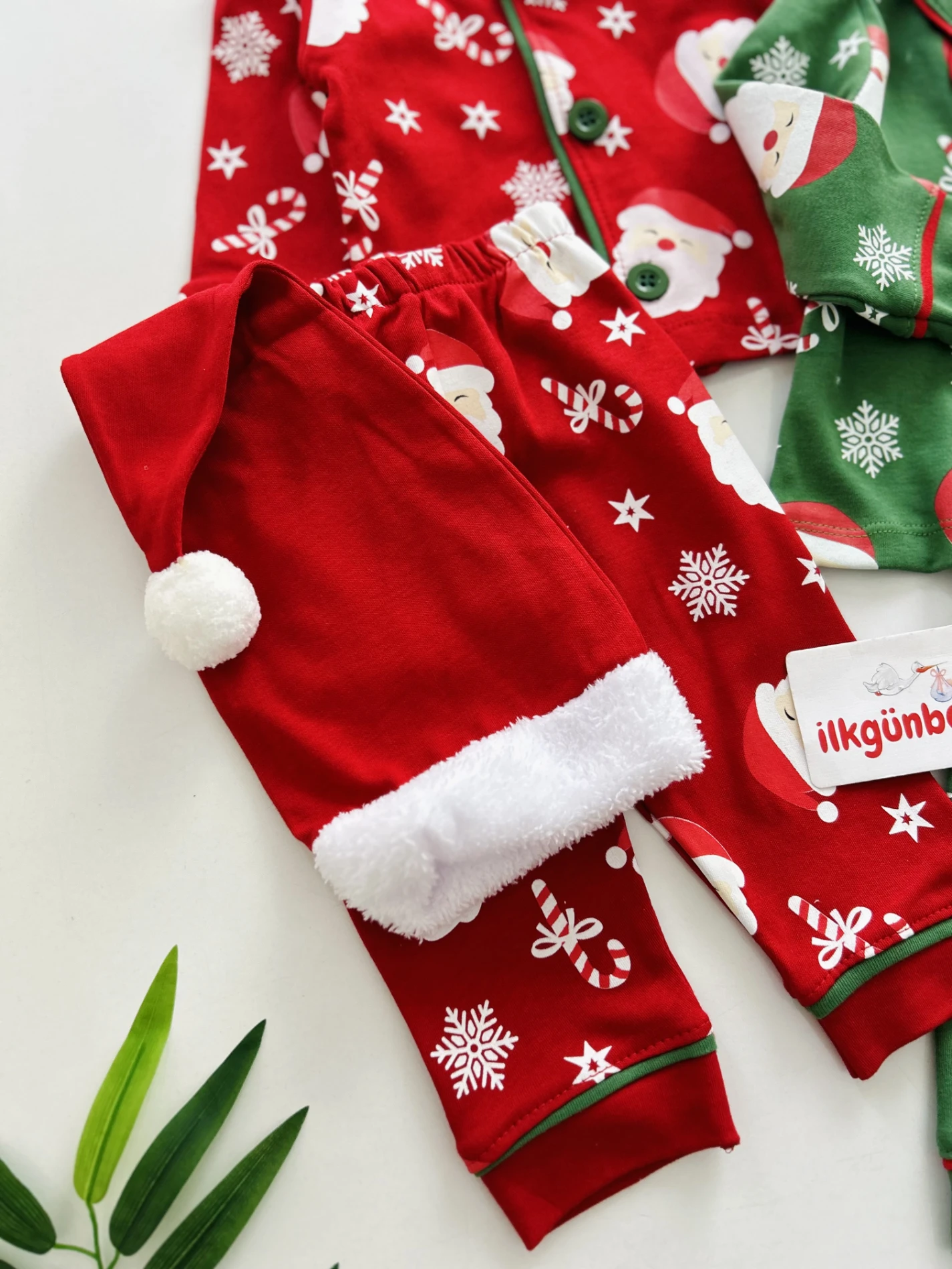 Bebe Yaka Noel Baba  Temalı %100 Pamuk Ponpon Şapkalı 3’lü Takım