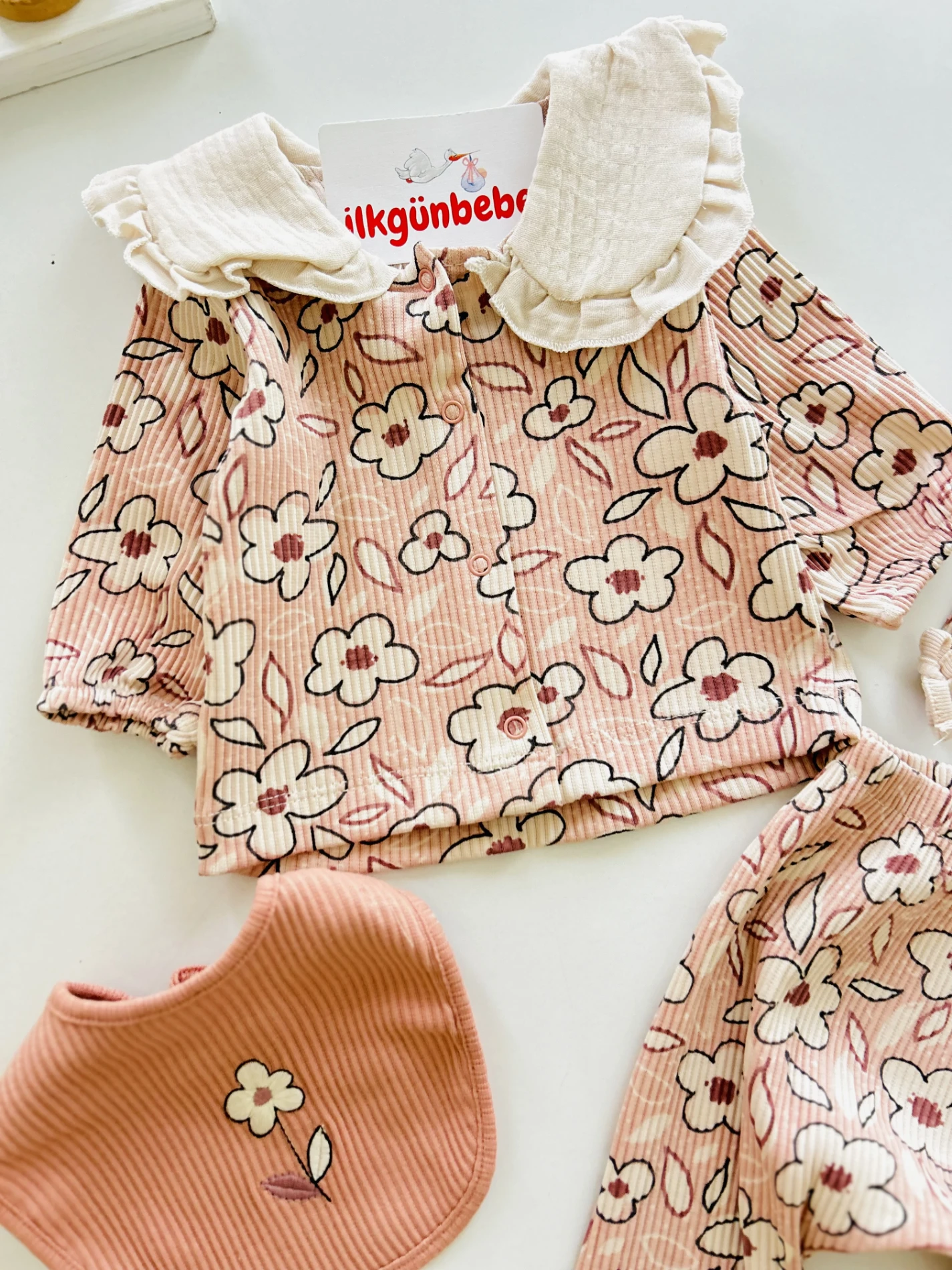 Çiçek Desenli %100 Pamuk Kaşkorse Esnek Kumaş 5 Parça Yenidoğan Set