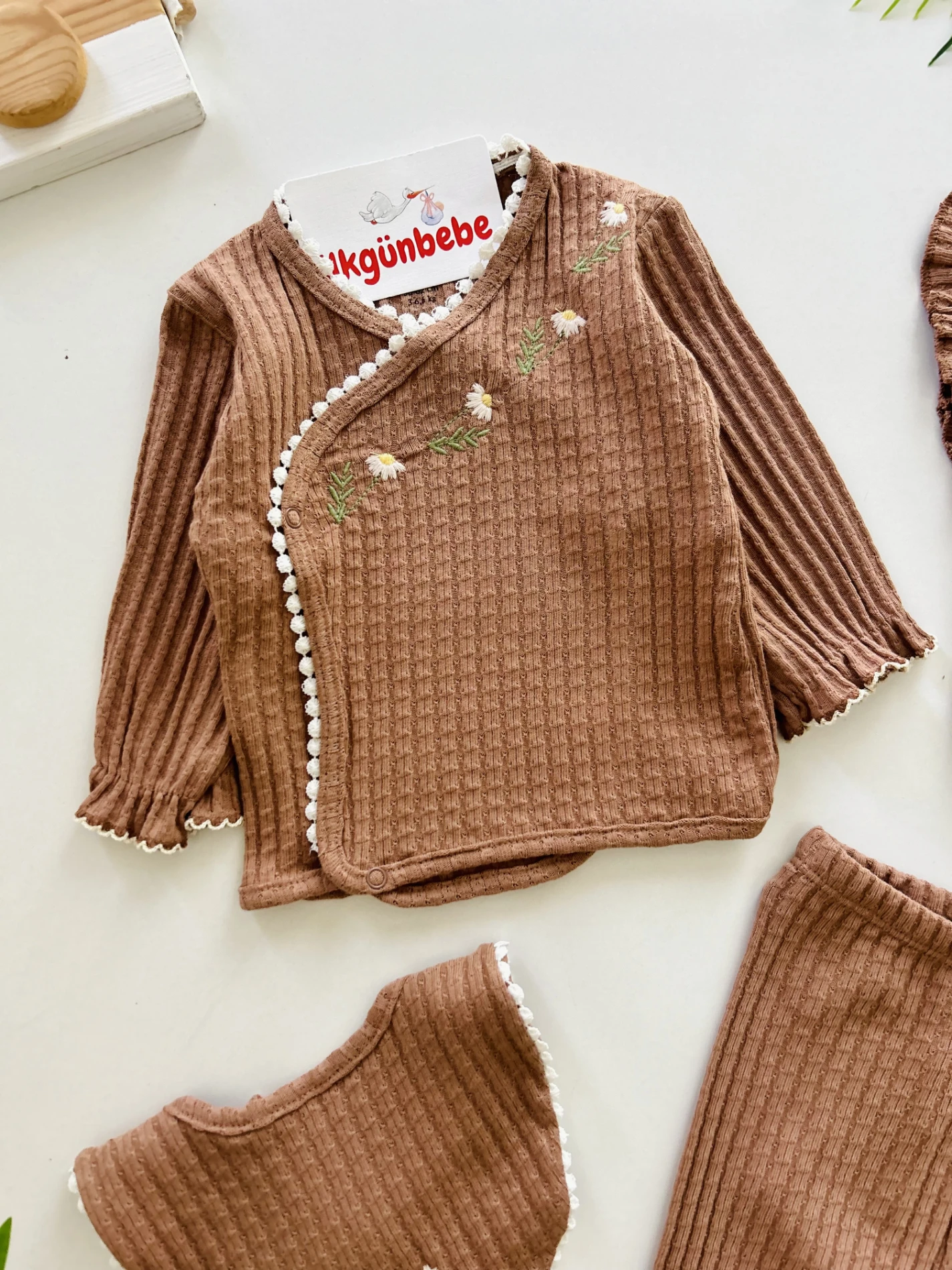 Minik Papatya  Desenli %100 Pamuk Müslin Kumaş  Kaşkorse Esnek  5 Parça Yenidoğan Set