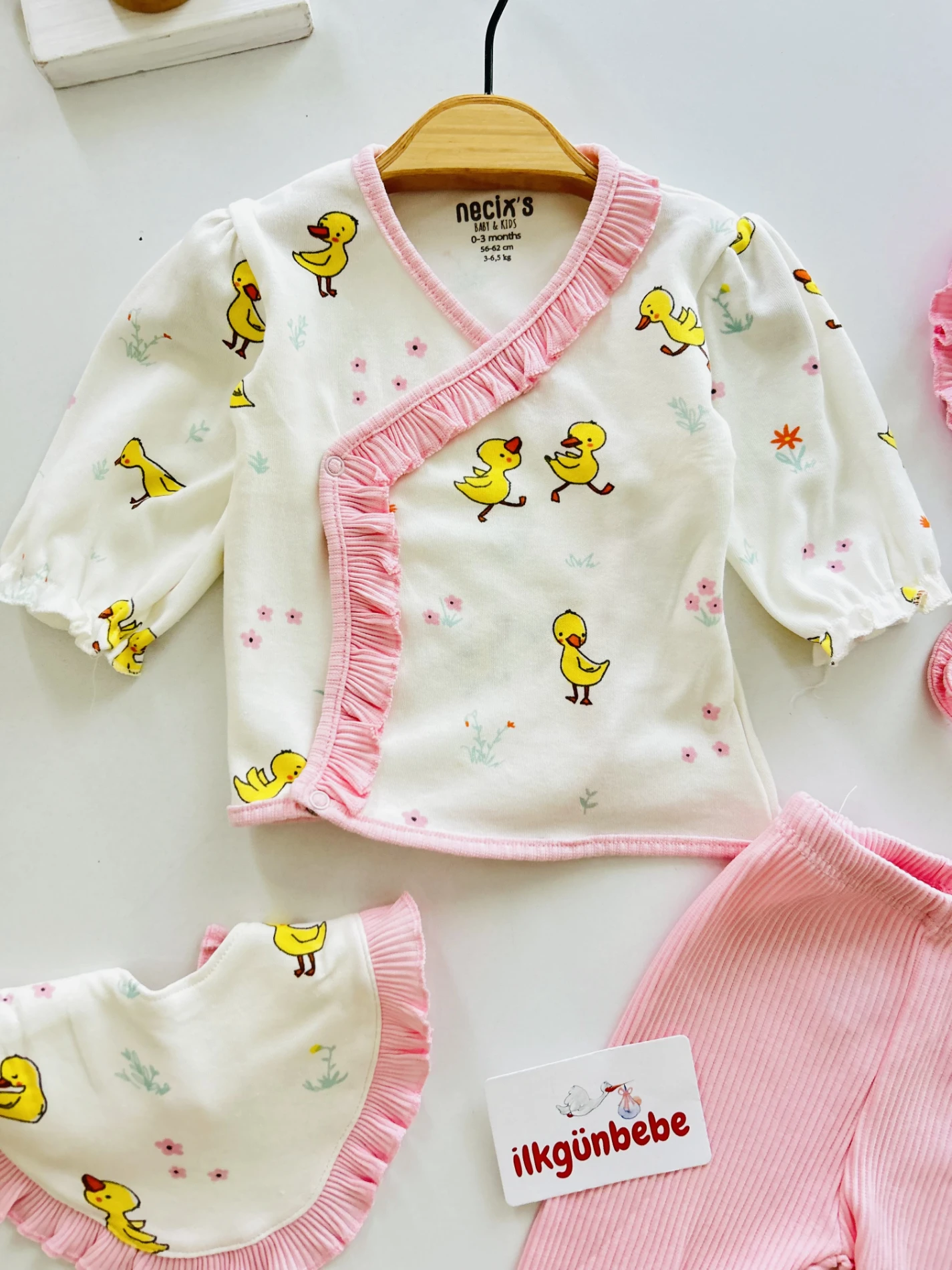 Ördek Desenli %100 Pamuk  Kumaş     5 Parça Yenidoğan Set