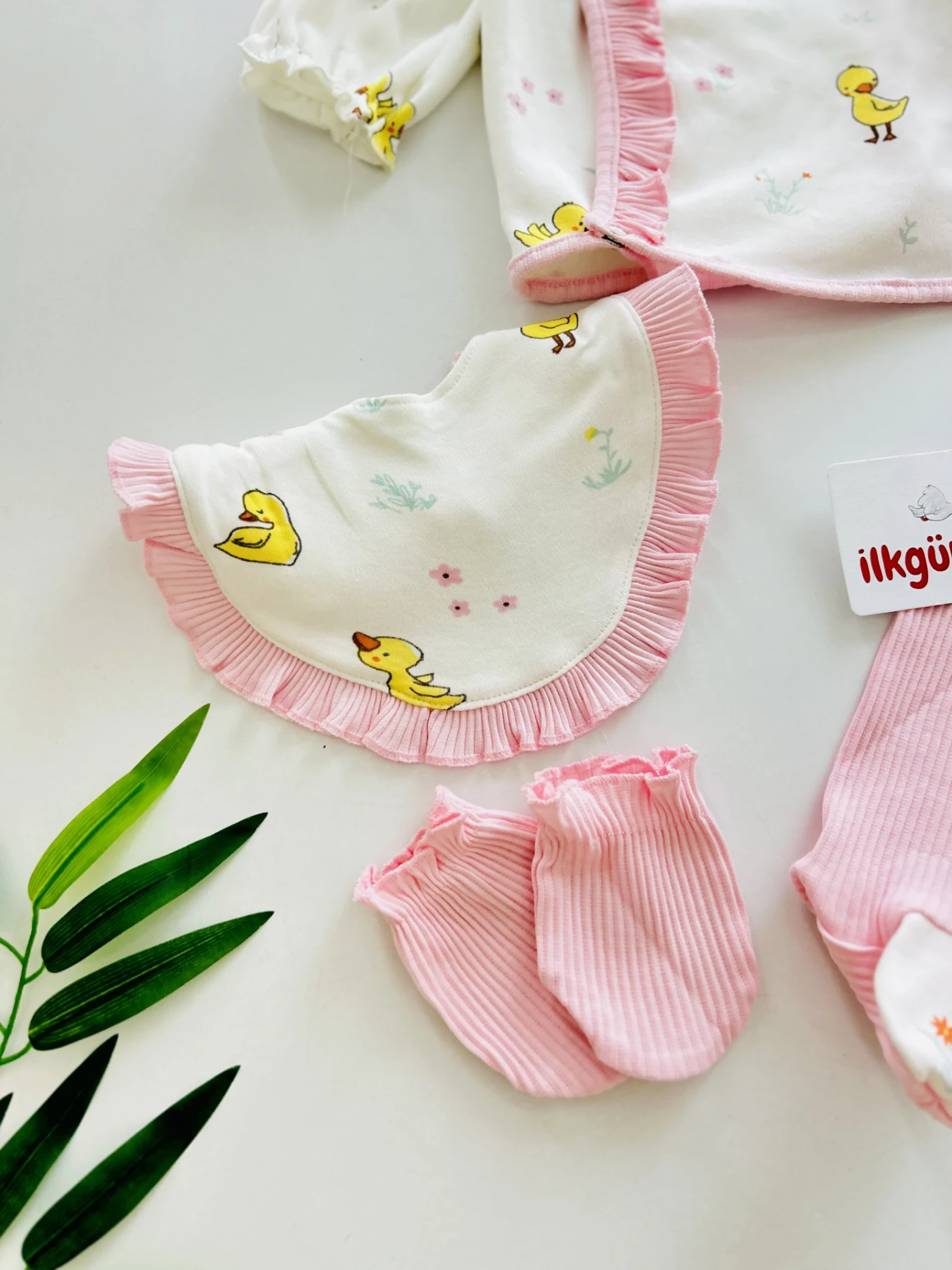 Ördek Desenli %100 Pamuk  Kumaş     5 Parça Yenidoğan Set