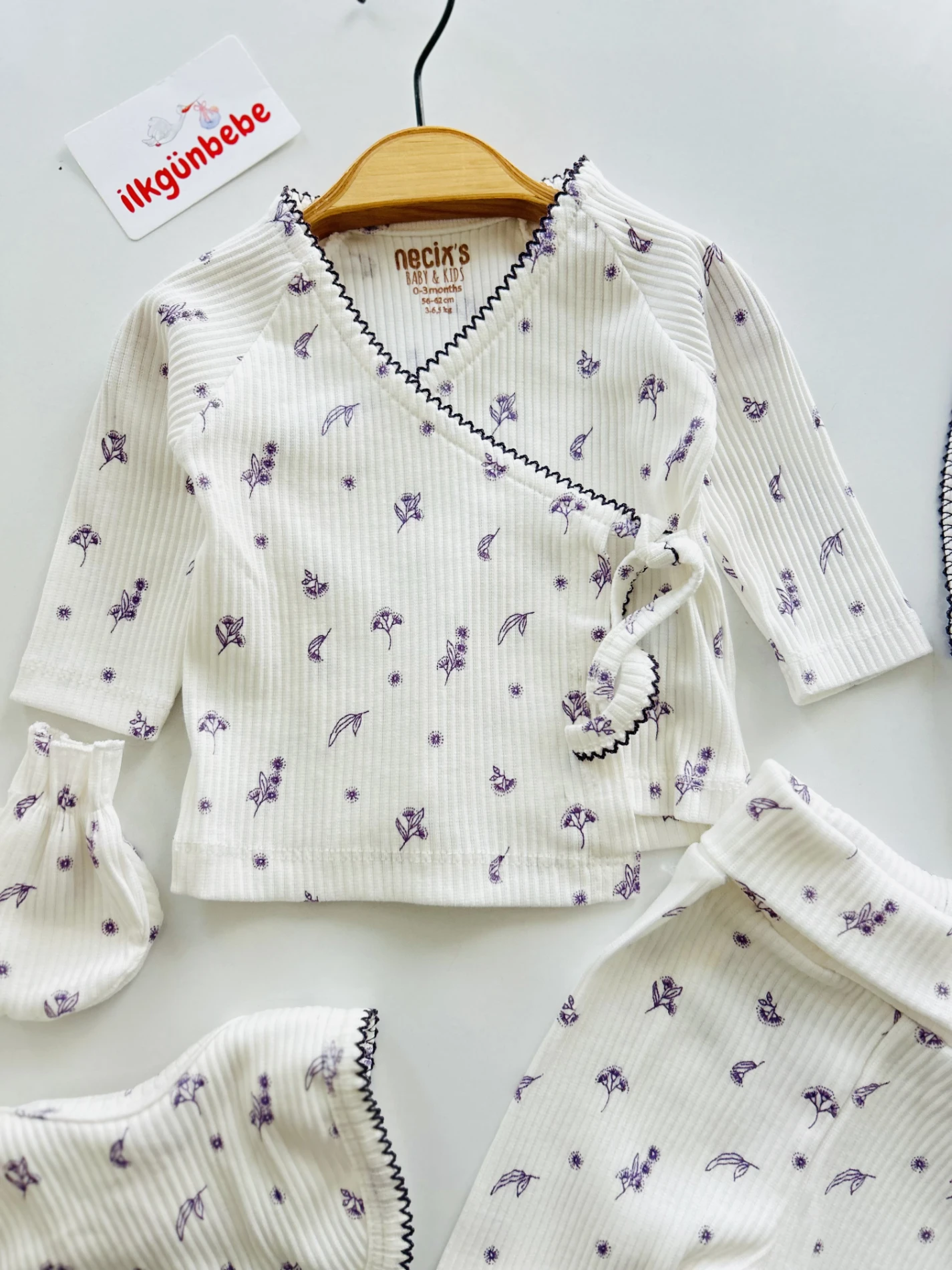 Çiçek Desenli %100 Pamuk 5 Parça Yenidoğan Set